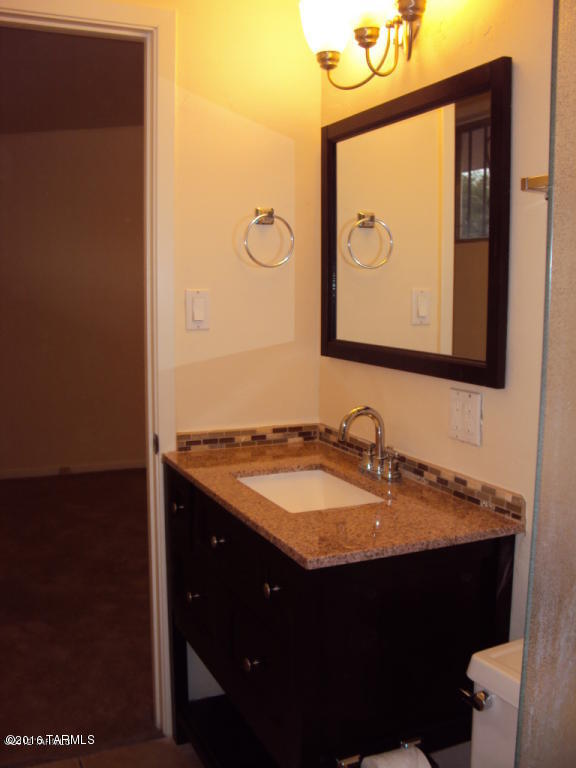 Longview Estates (194-470) - Residential Lease