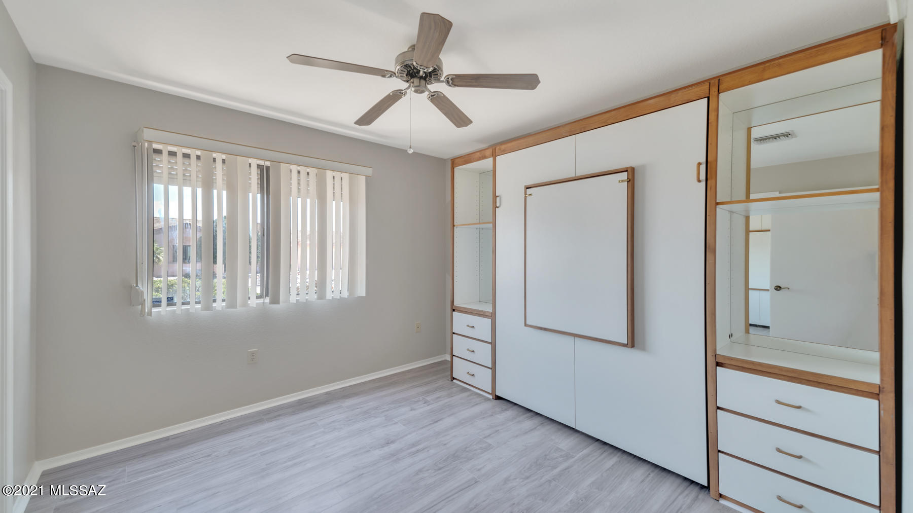 San Ignacio Vistas (101-113,224-228) - Residential