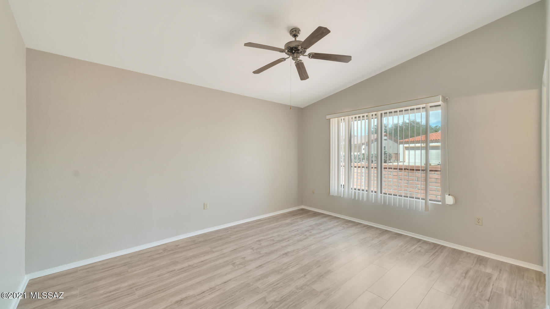 San Ignacio Vistas (101-113,224-228) - Residential