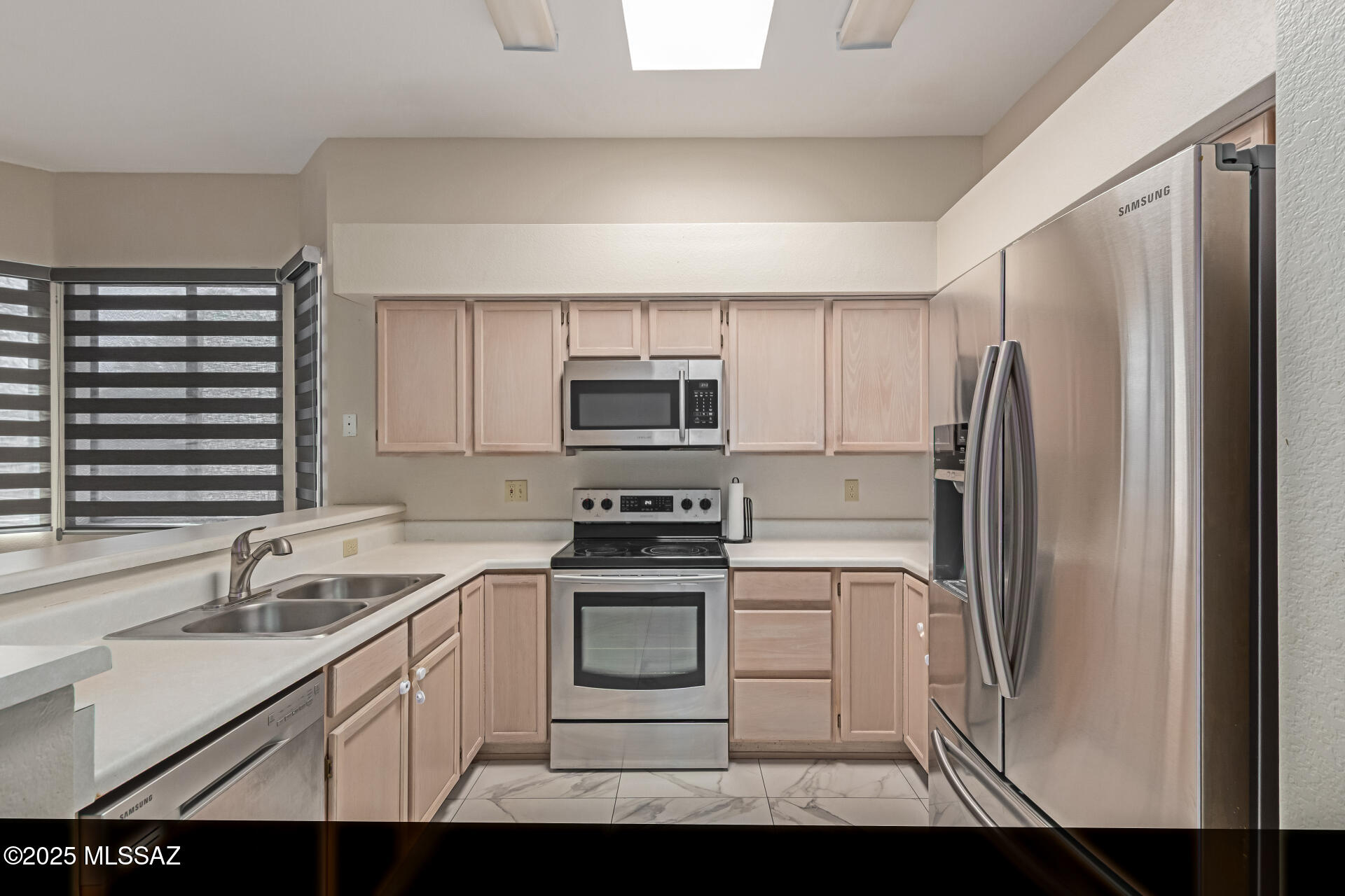 Elliott Homes At Rita Ranch (1-521) - Residential