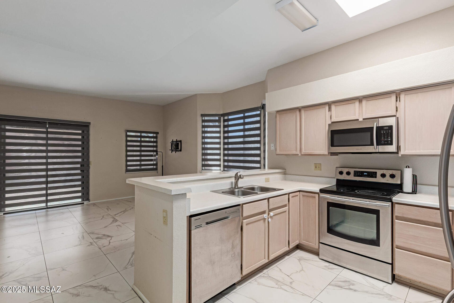 Elliott Homes At Rita Ranch (1-521) - Residential