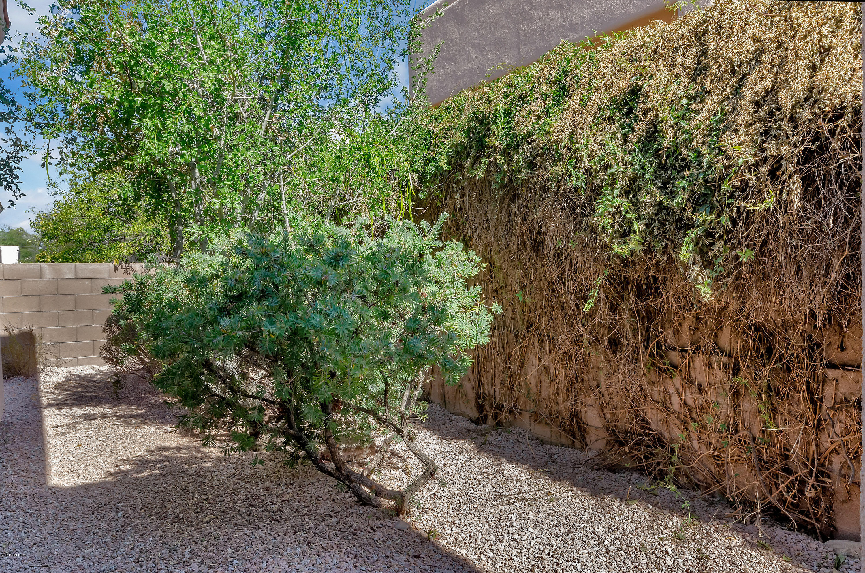 Rancho Esperero (1-343) - Residential