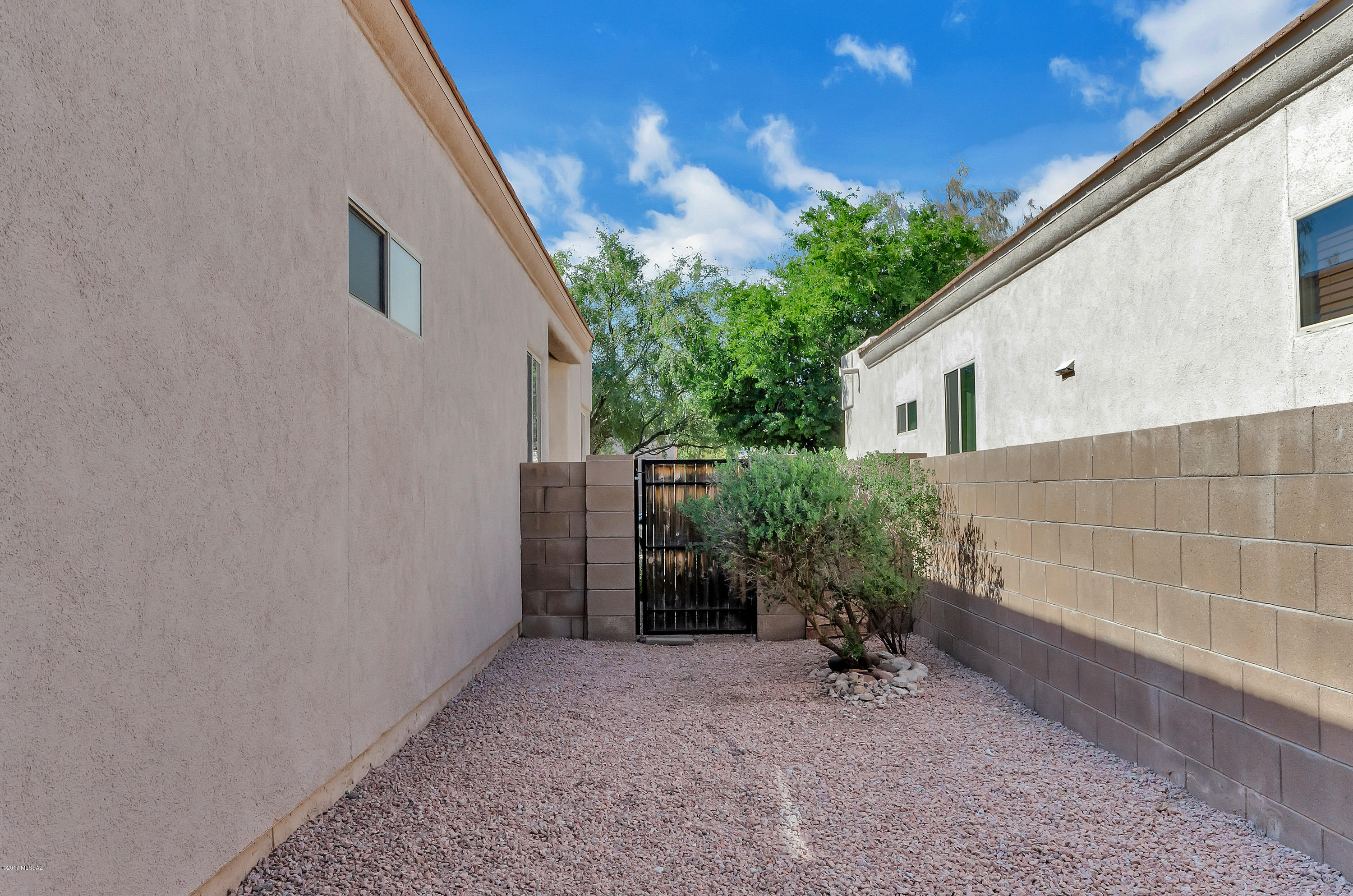 Rancho Esperero (1-343) - Residential