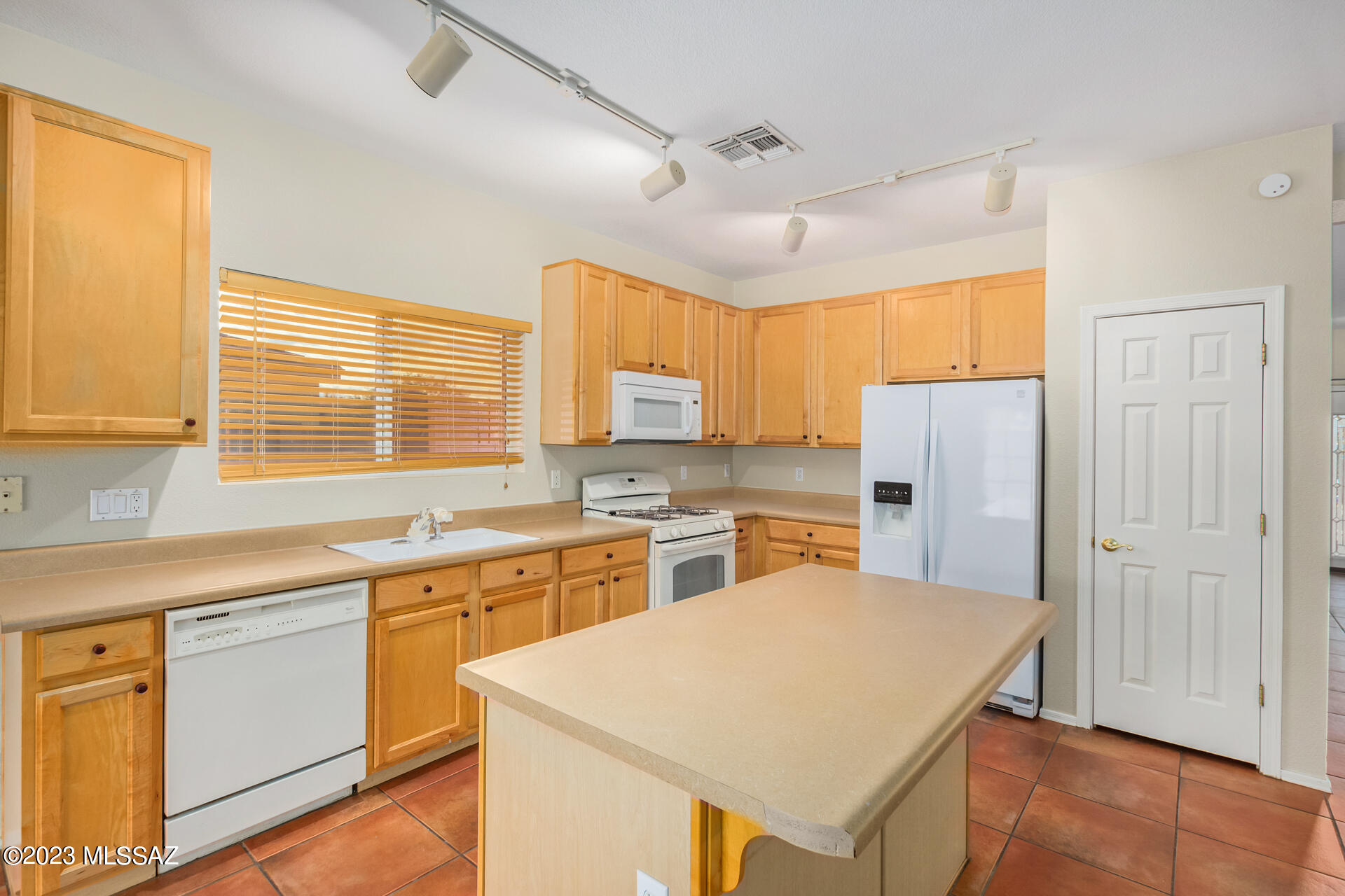 Rancho Del Lago (207-388) - Residential