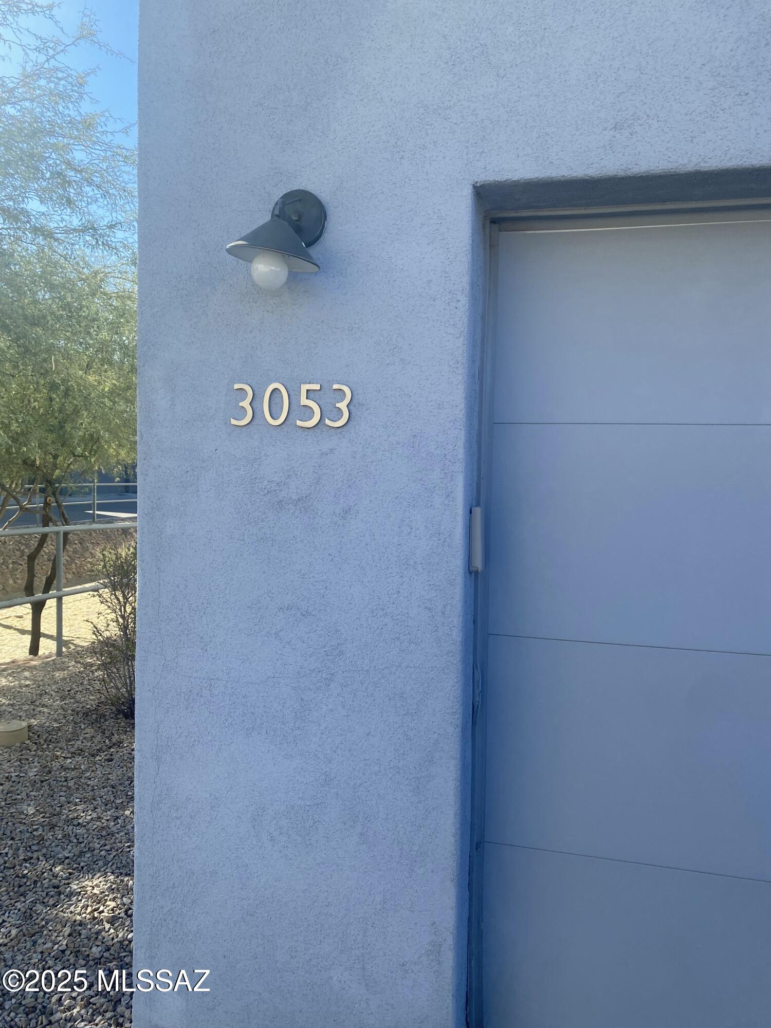 Park Modern SQ20153240738 - Residential Lease