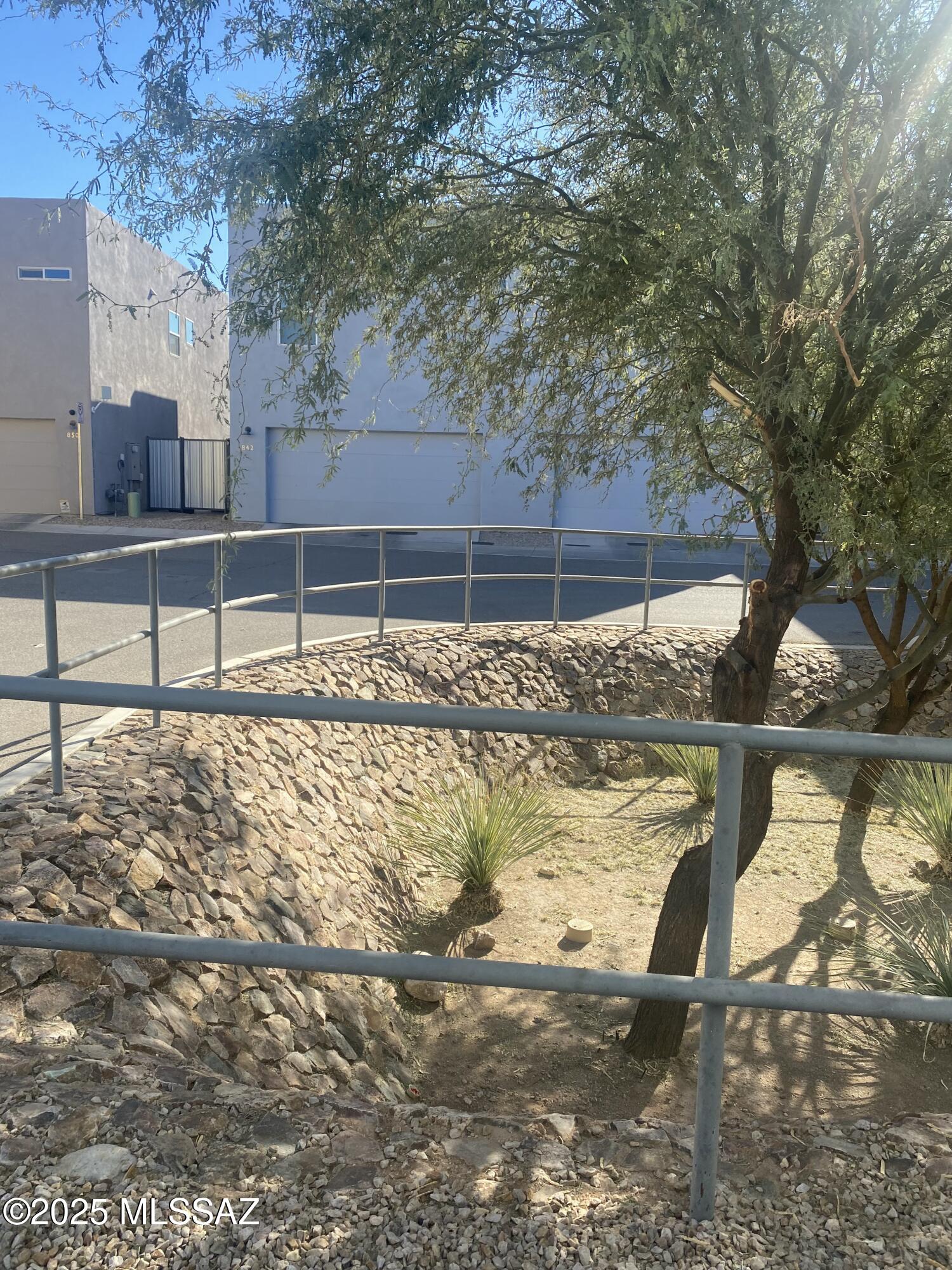 Park Modern SQ20153240738 - Residential Lease