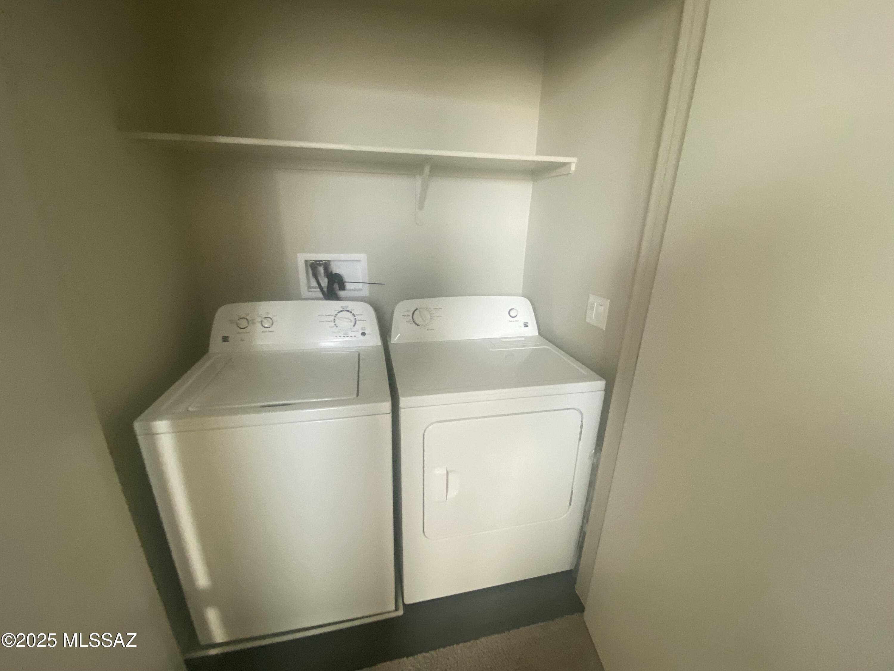 Park Modern SQ20153240738 - Residential Lease