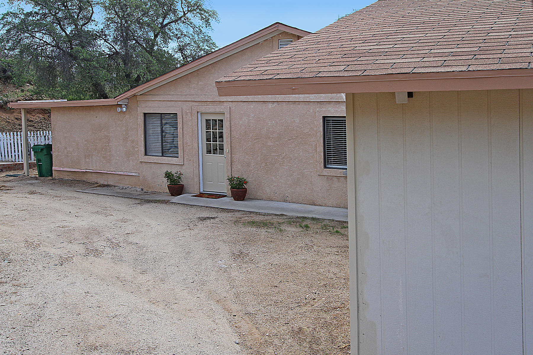 Los Robles Estates - Residential