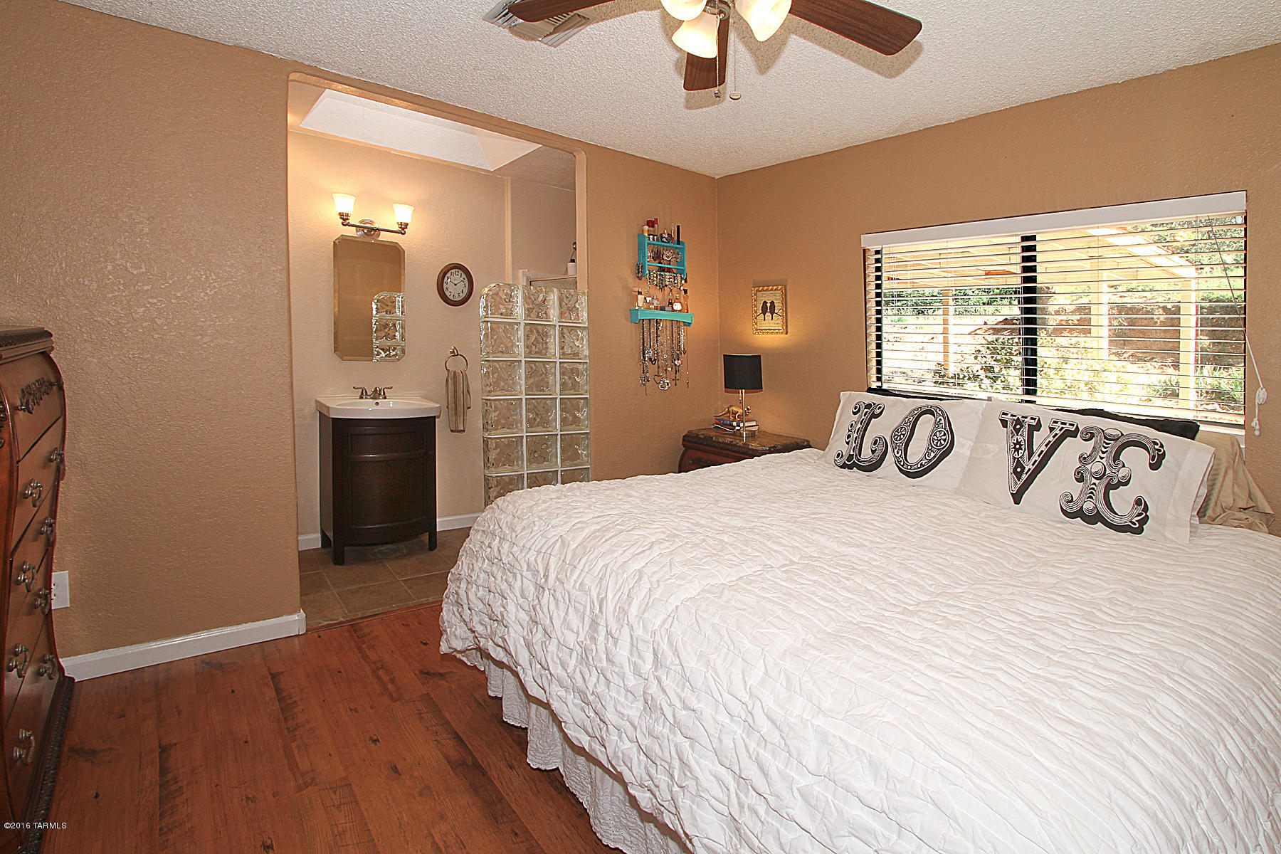 Los Robles Estates - Residential