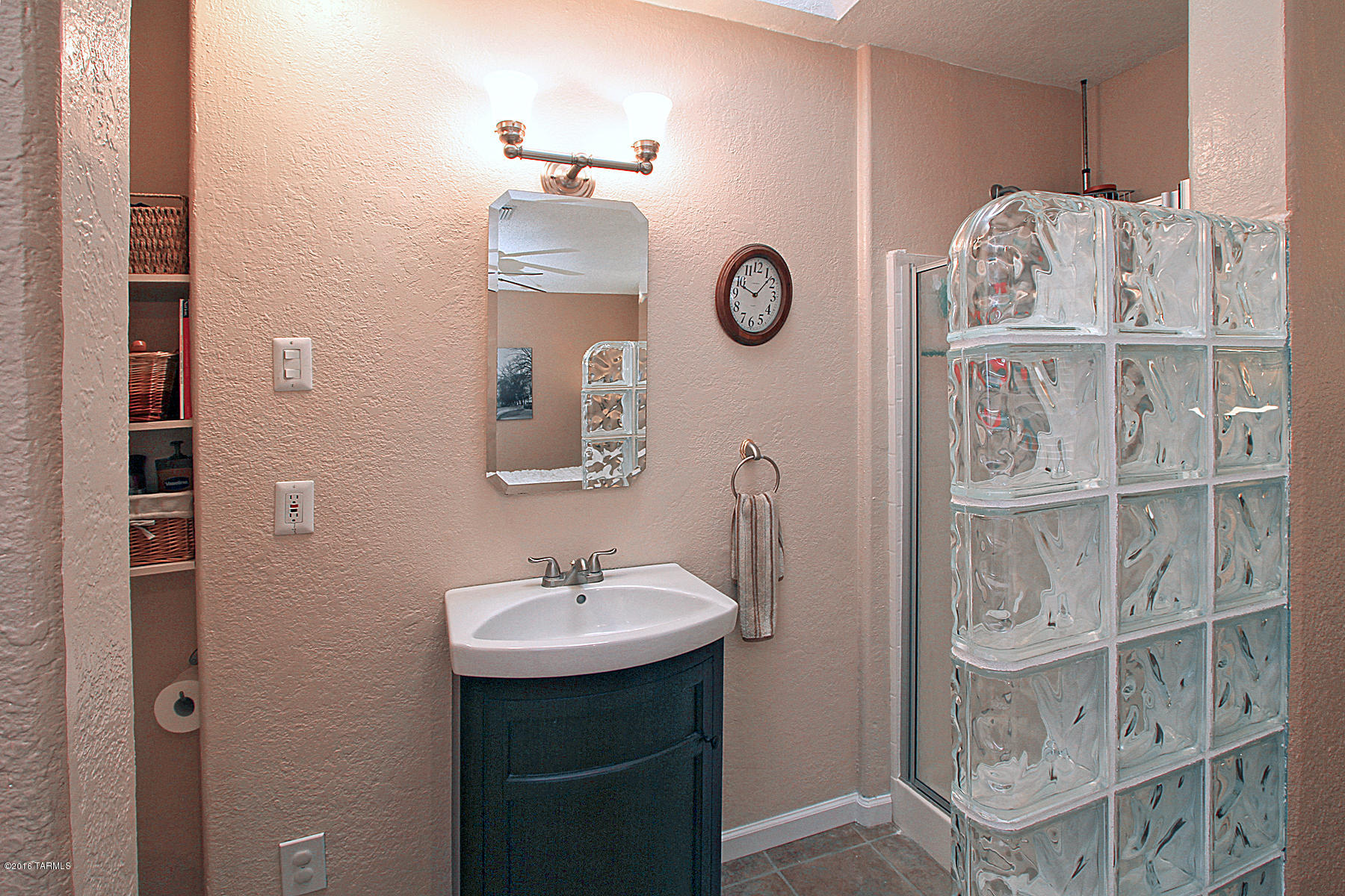 Los Robles Estates - Residential