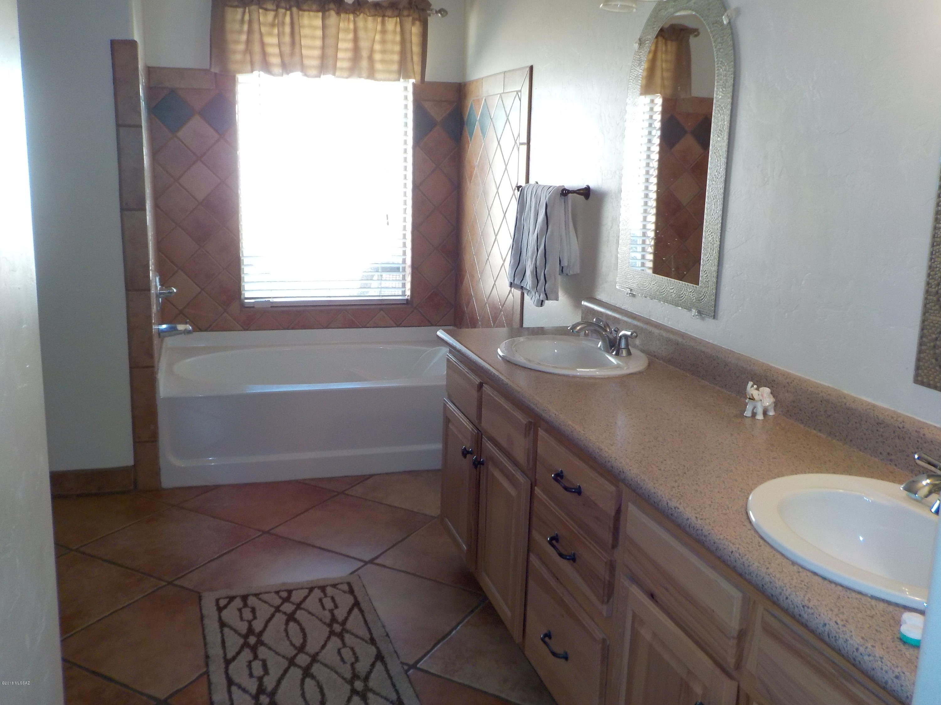 Rio Rico Ranchettes 18 - Residential