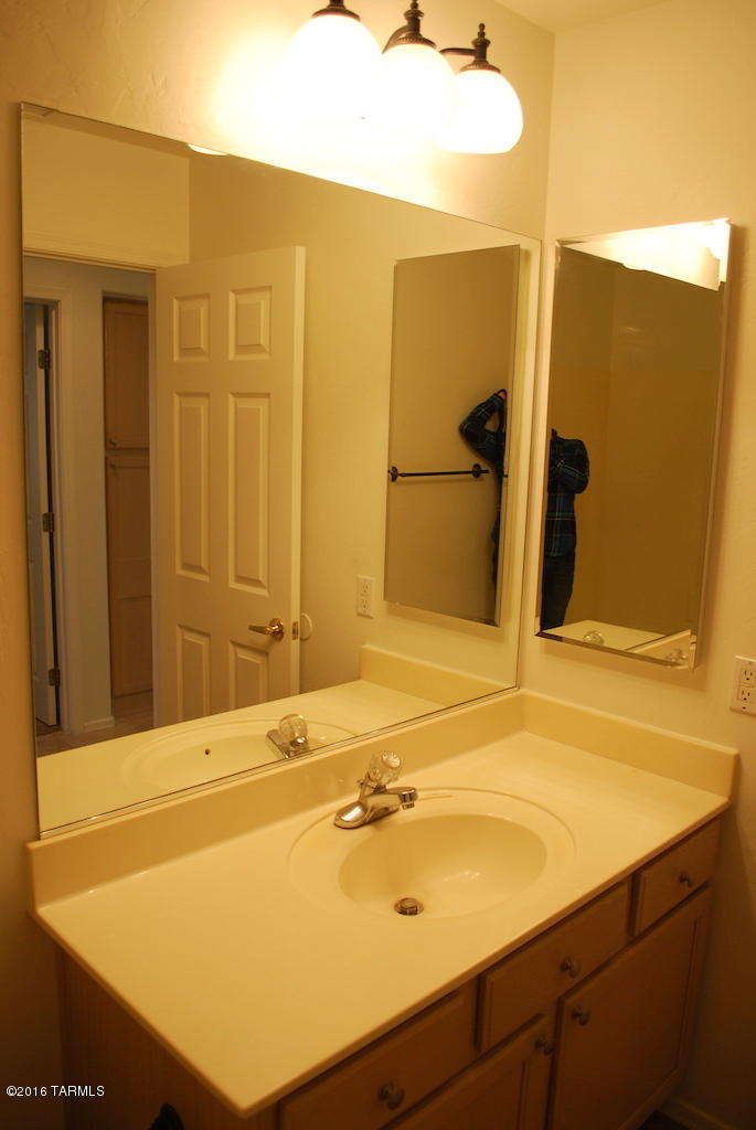 Castle Rock (1-430) - Residential Lease