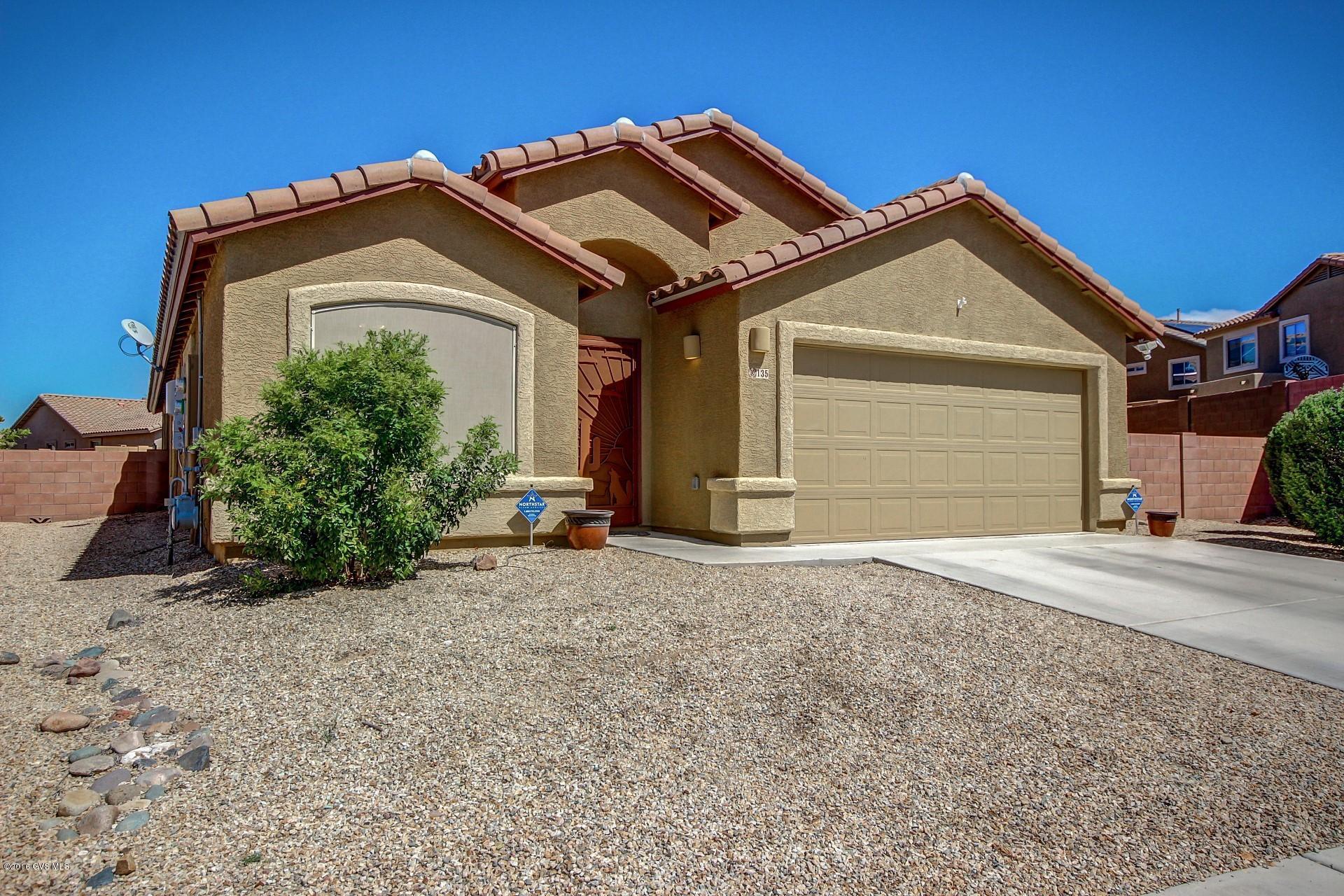 Gorgeous single level home in Madera Highlands on a prime lot! This home features an updated guest bathroom, added closet in the master and built in surround sound speakers. The yard is much larger than most in the neighborhood and has a higher wall! Schedule your appointment today to view this home, it won't last long!