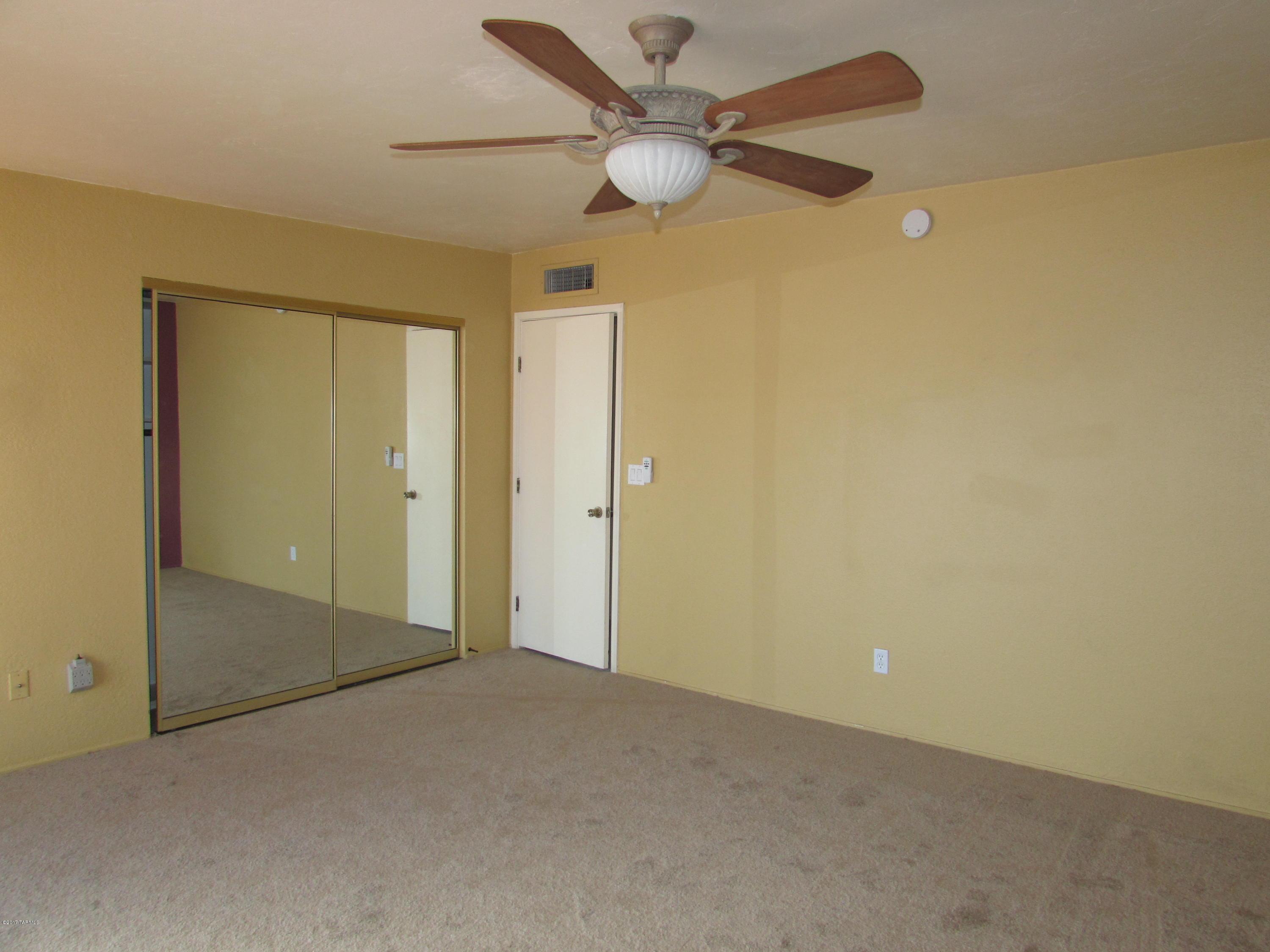 Tres Lomas North 3  (1-81) - Residential Lease