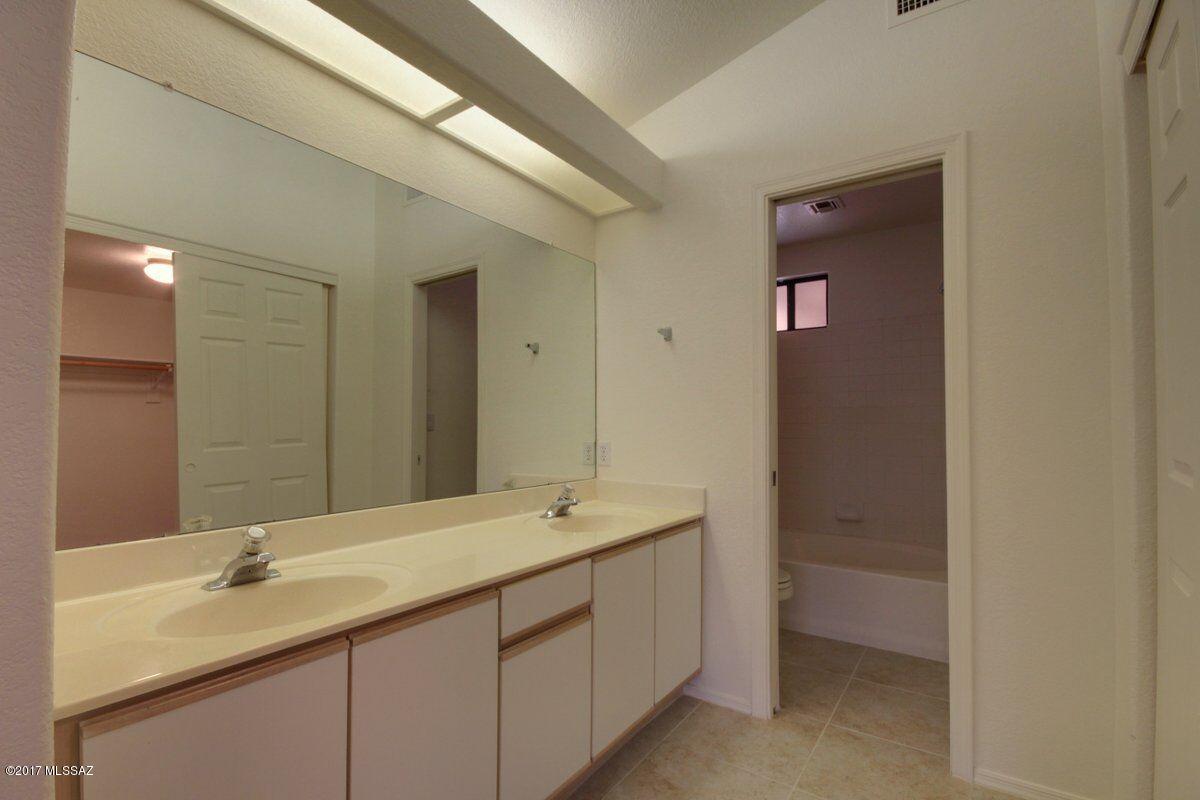 Villa Balboa (1-109) - Residential