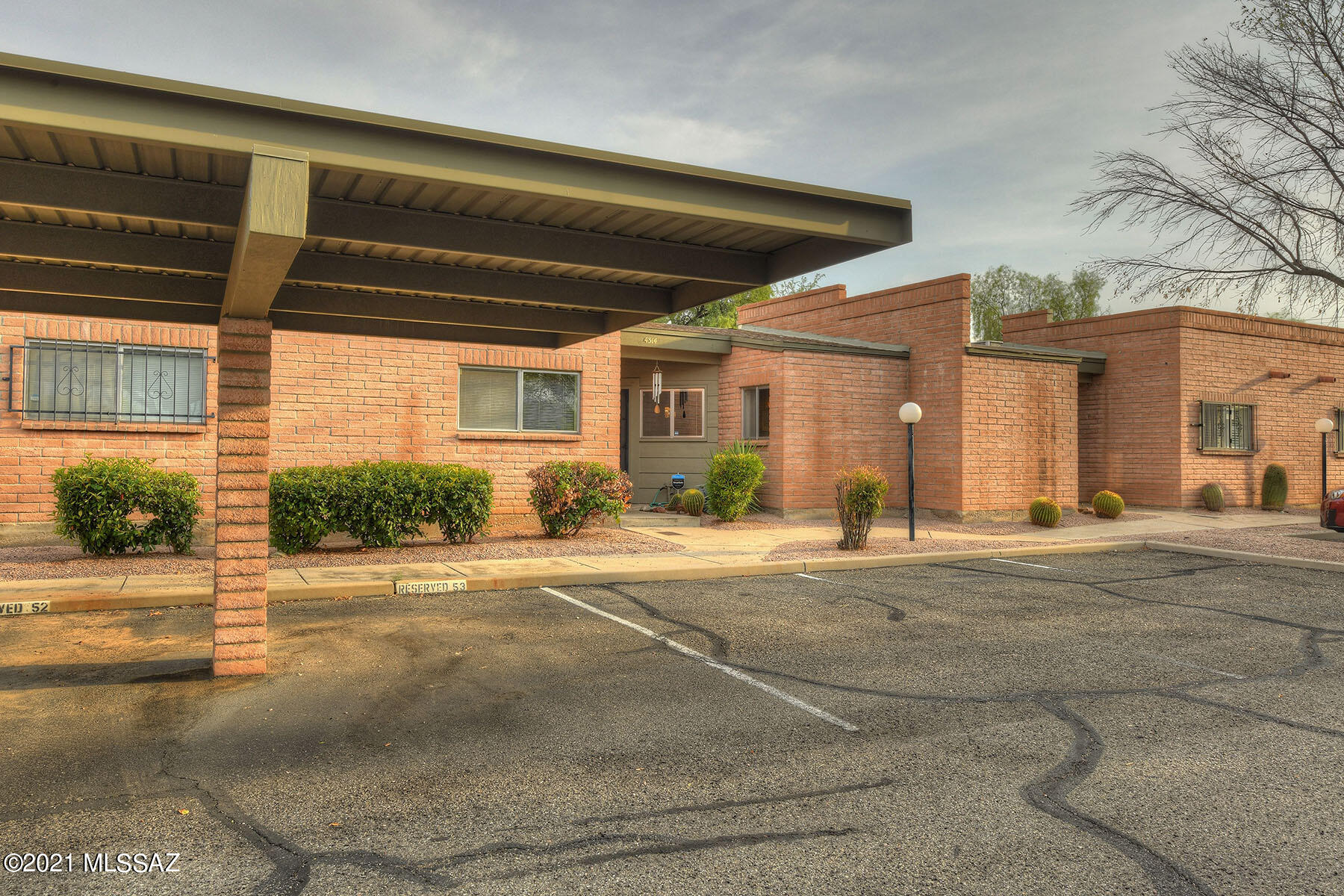 McCormick PlaceTwnhms Blk III (1-71) - Residential