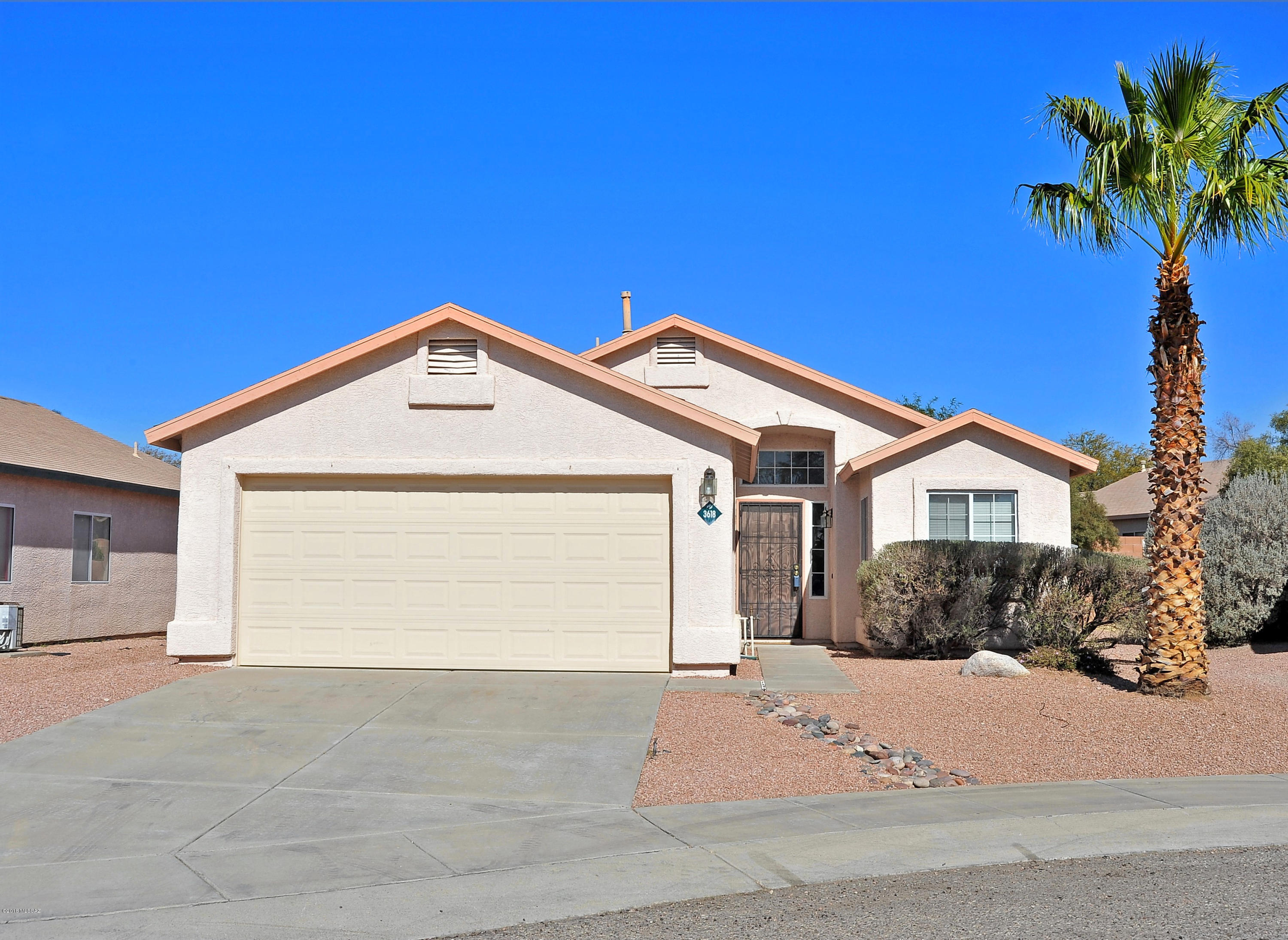 Range price $175,000-$189,900 Seller will counter or accept offers within the range. Beautiful single family home on a quiet neighborhood cul-de-sac with vaulted ceilings, huge living/great room and master suite. Gas fireplace, with tile throughout living common areas with new carpet in all bedrooms.