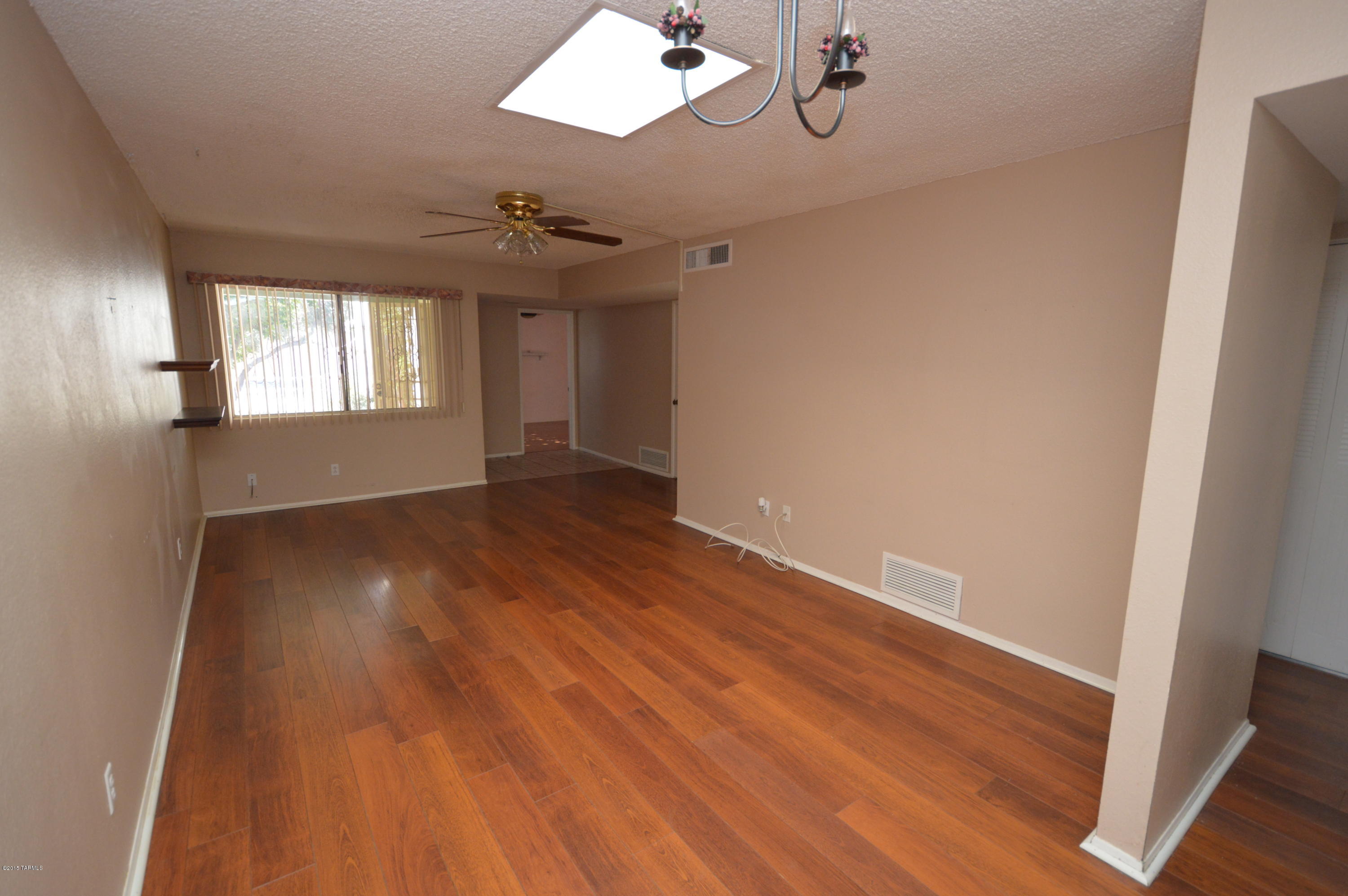 Venice Twnhs (1-15) - Residential Lease