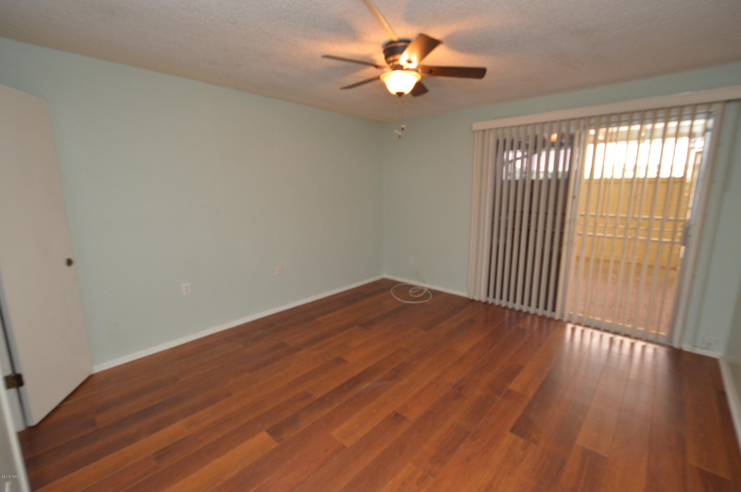 Venice Twnhs (1-15) - Residential Lease