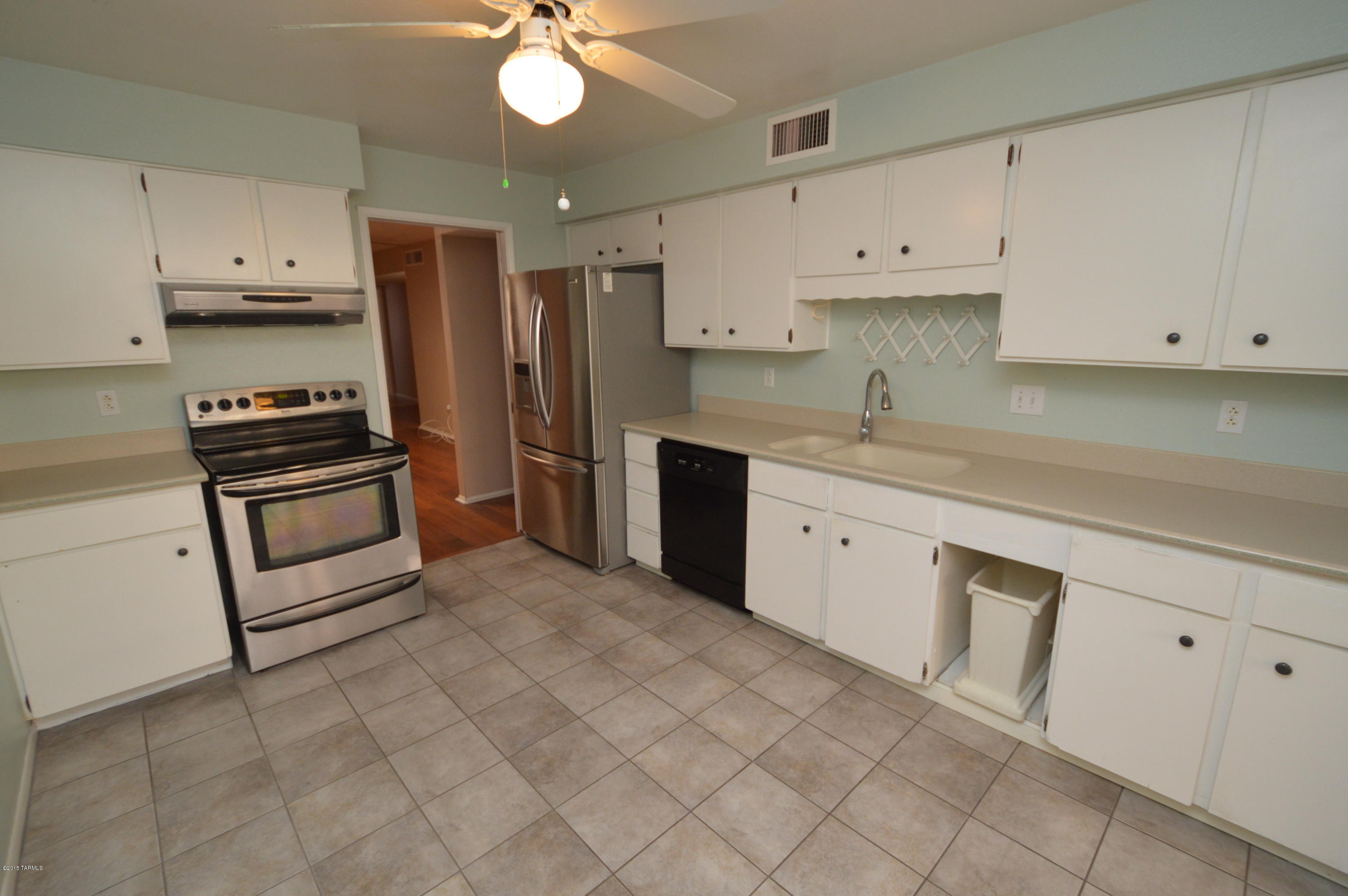 Venice Twnhs (1-15) - Residential Lease