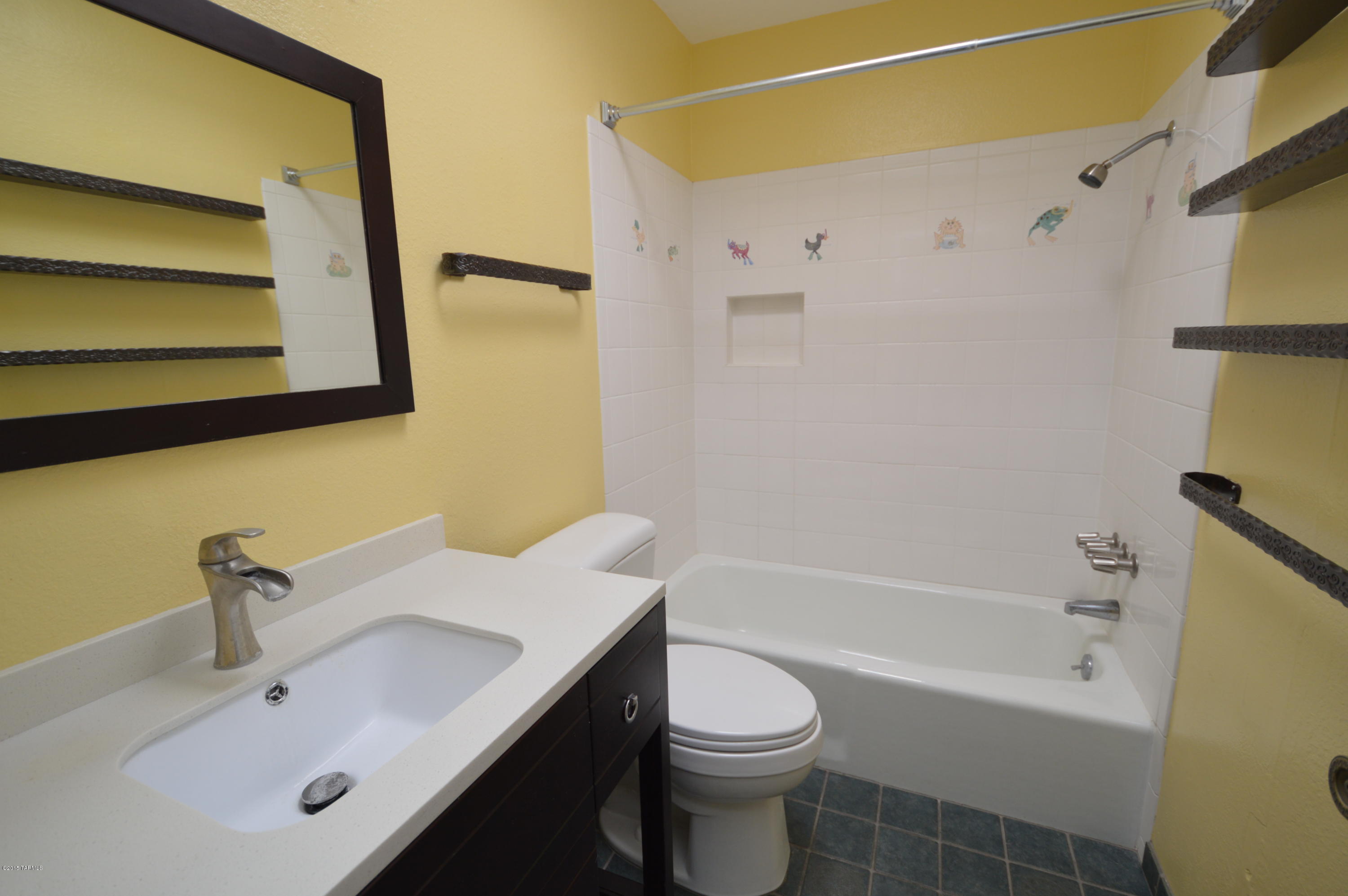 Venice Twnhs (1-15) - Residential Lease