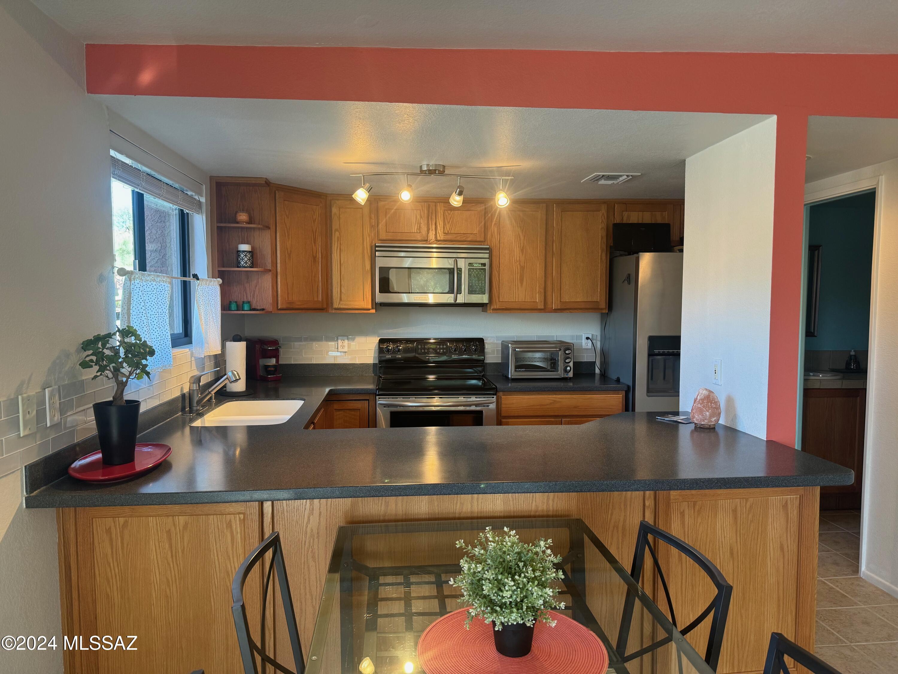 Ventana Vista Condominiums - Residential