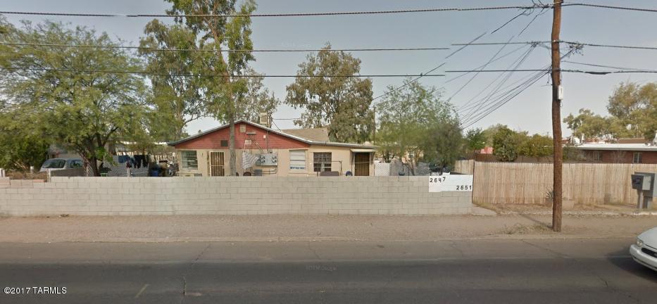 2647 & 2651 N Columbus Blvd is a 6 Plex, consisting of two buildings. Bldg 1 has 4 units, Bldg 2 has 2 units. All have been remodeled and have central air or mini splits. It might be possible to split the property into 3 parcels: one 4 Plex, one Duplex and 1 Vacant, Buildable Lot. A coin-operated laundry and storage units provide additional income.Seller Financing available!