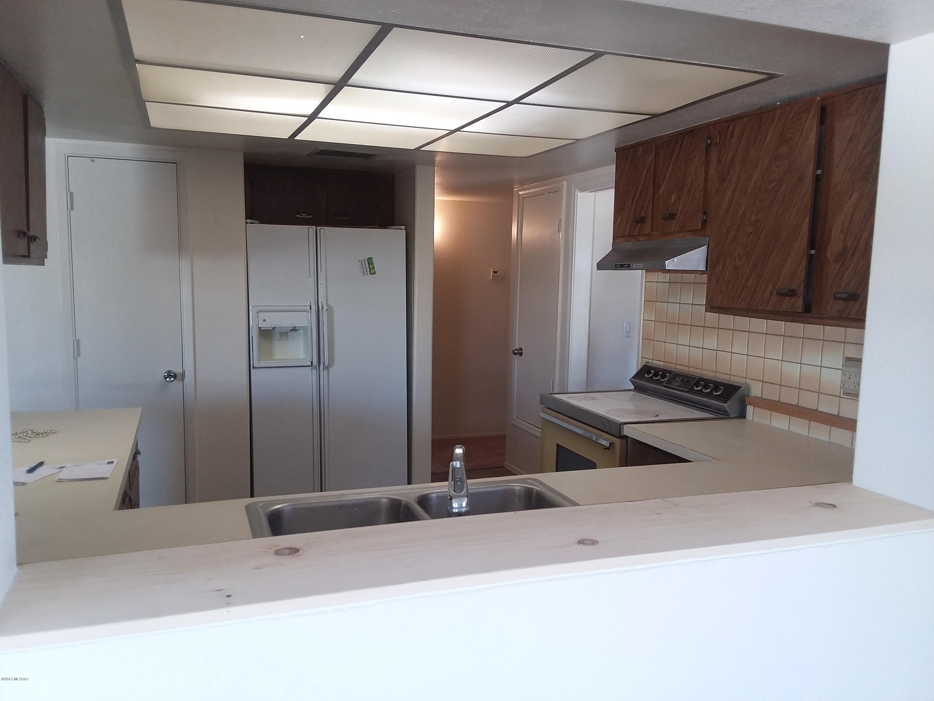 Sutton Place (1-120) - Residential