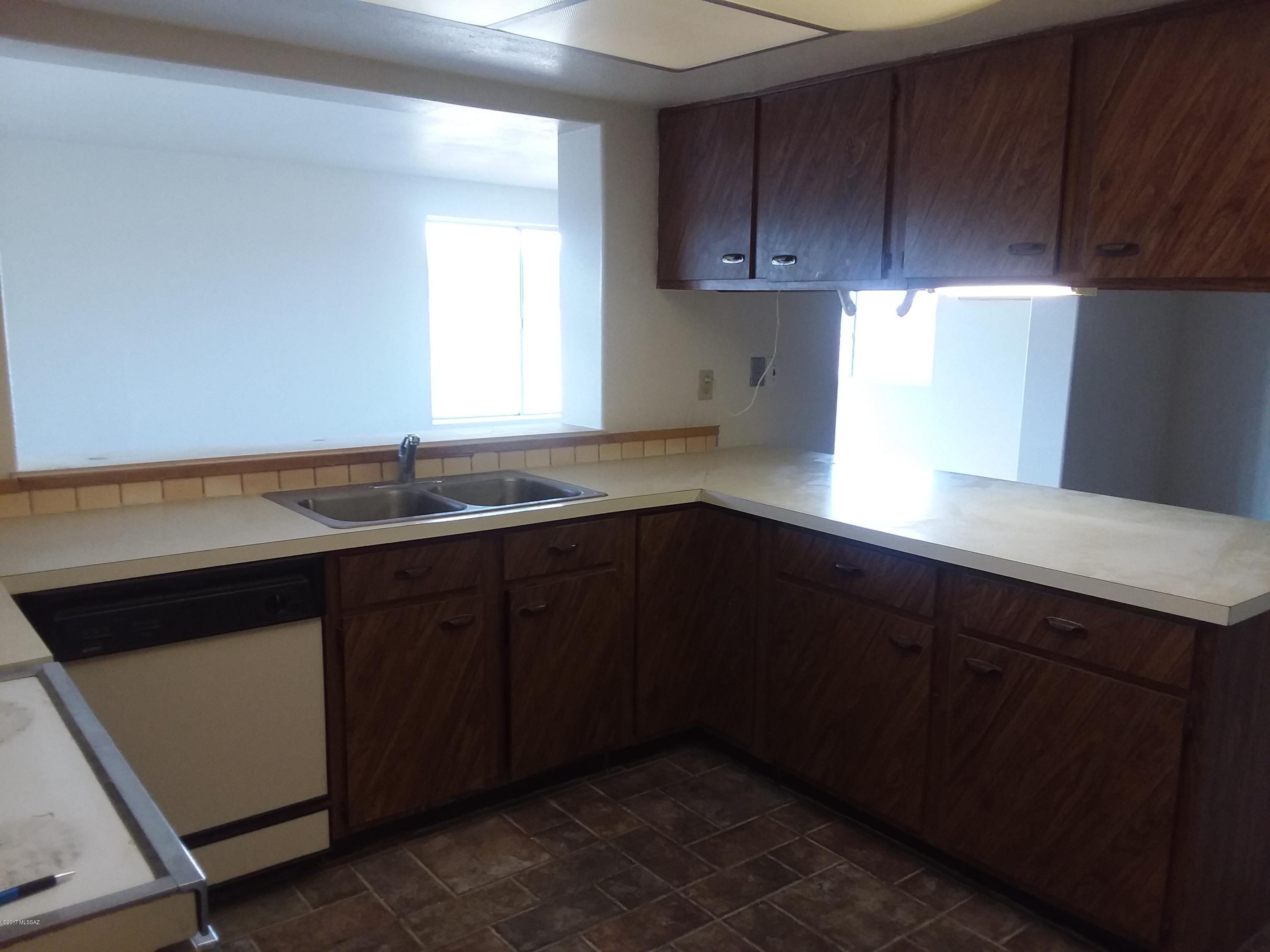 Sutton Place (1-120) - Residential