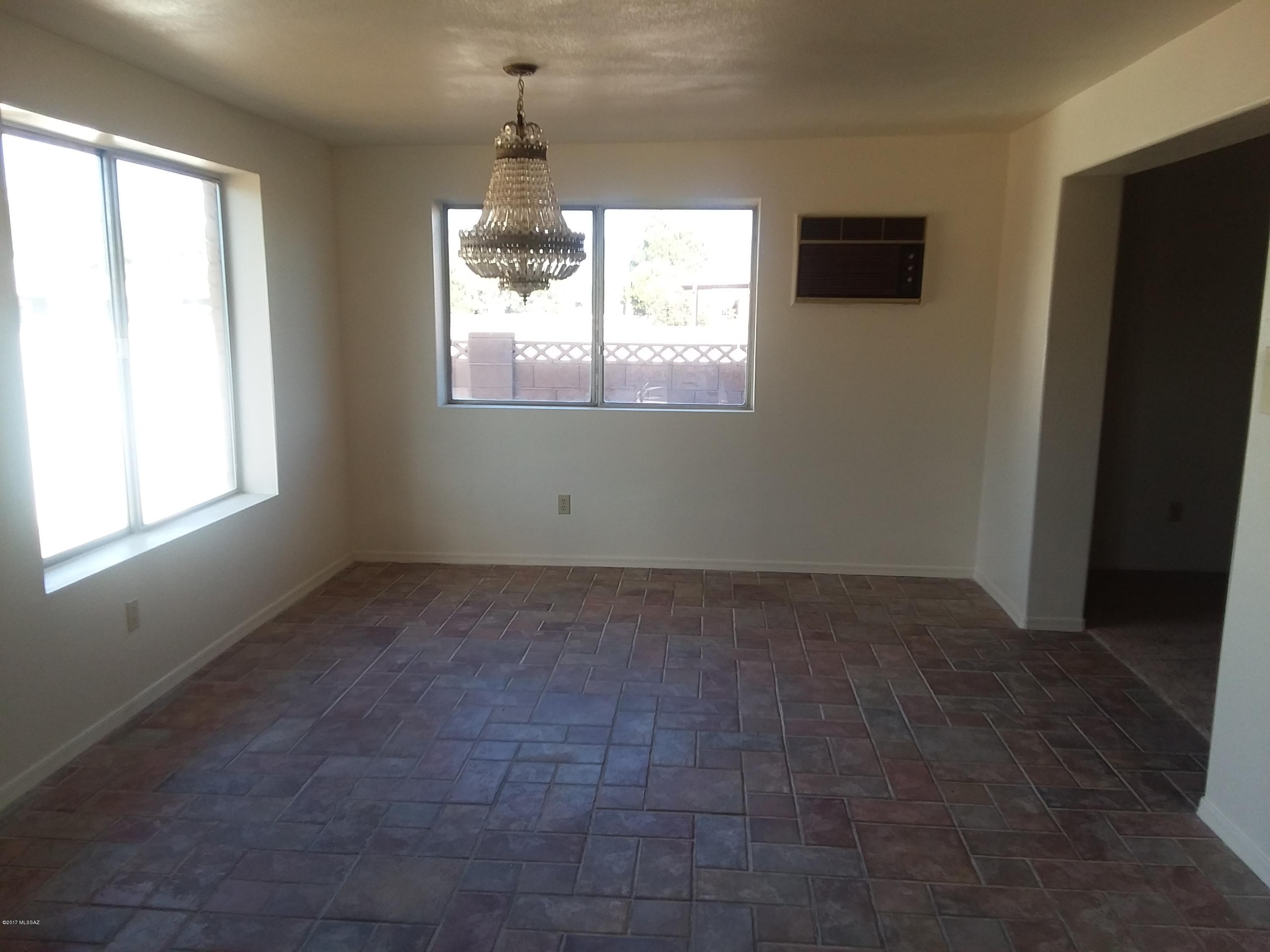 Sutton Place (1-120) - Residential