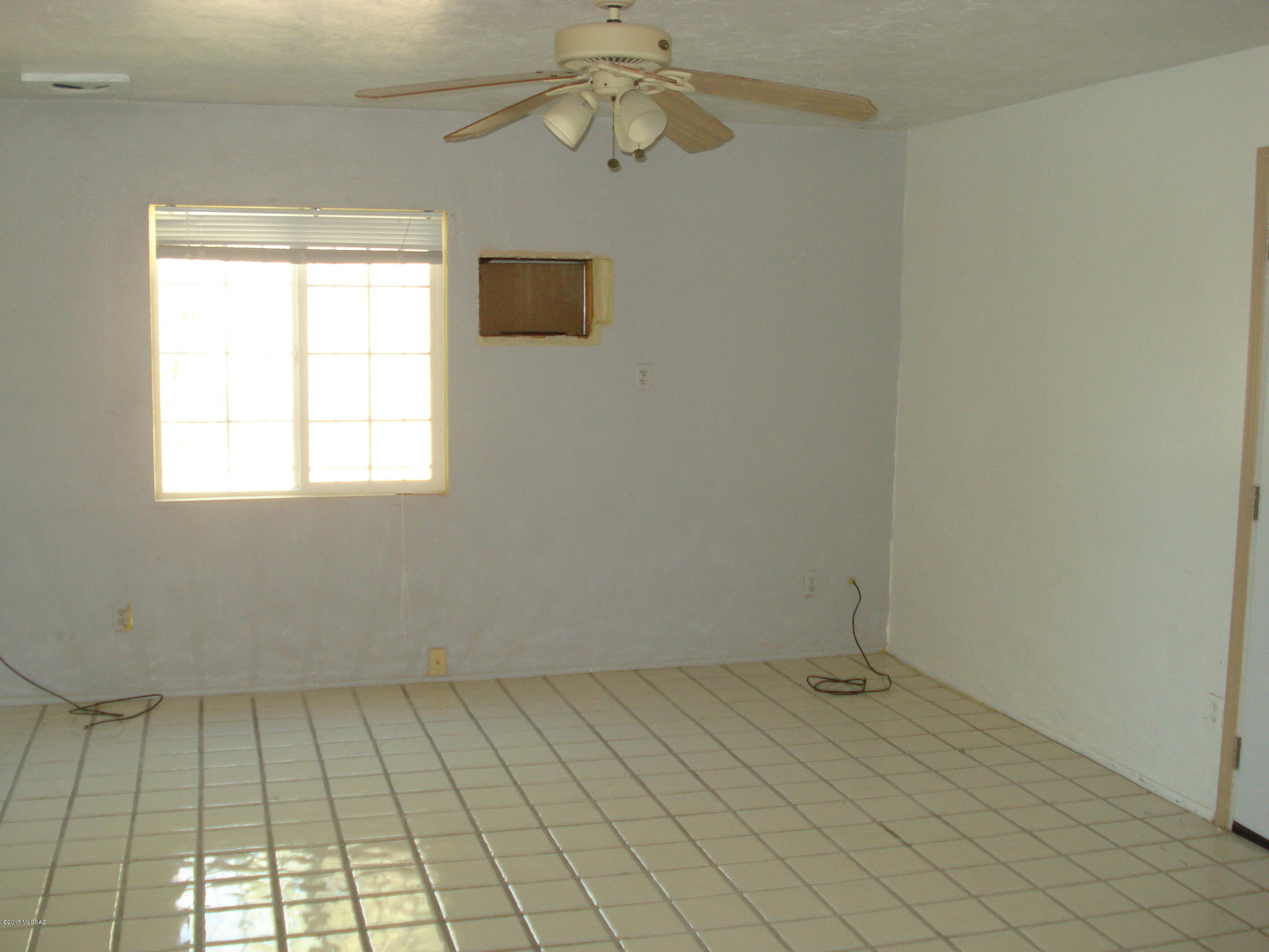 Mission West (1-370) - Residential