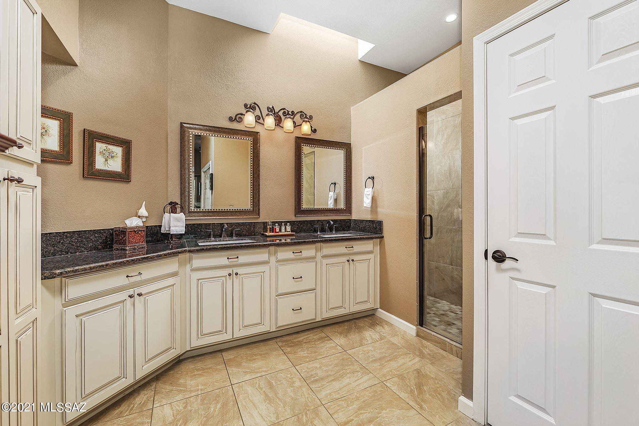 Ventana Canyon Golf Villas - Residential