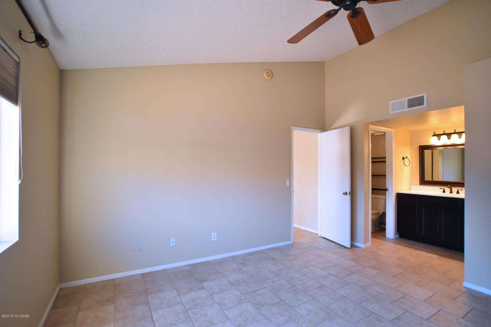 Fairway Villas (71-128) - Residential