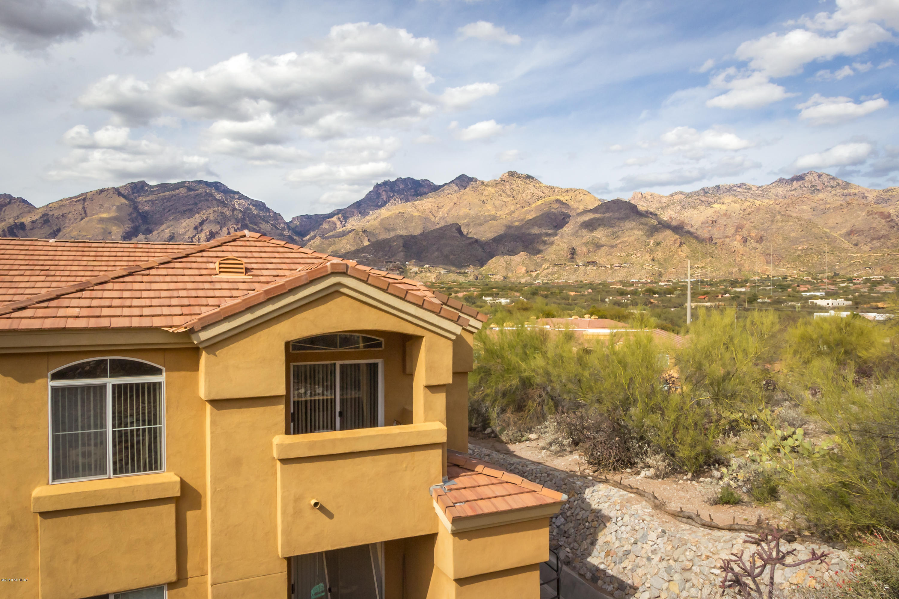Pinnacle Canyon Condominium - Residential
