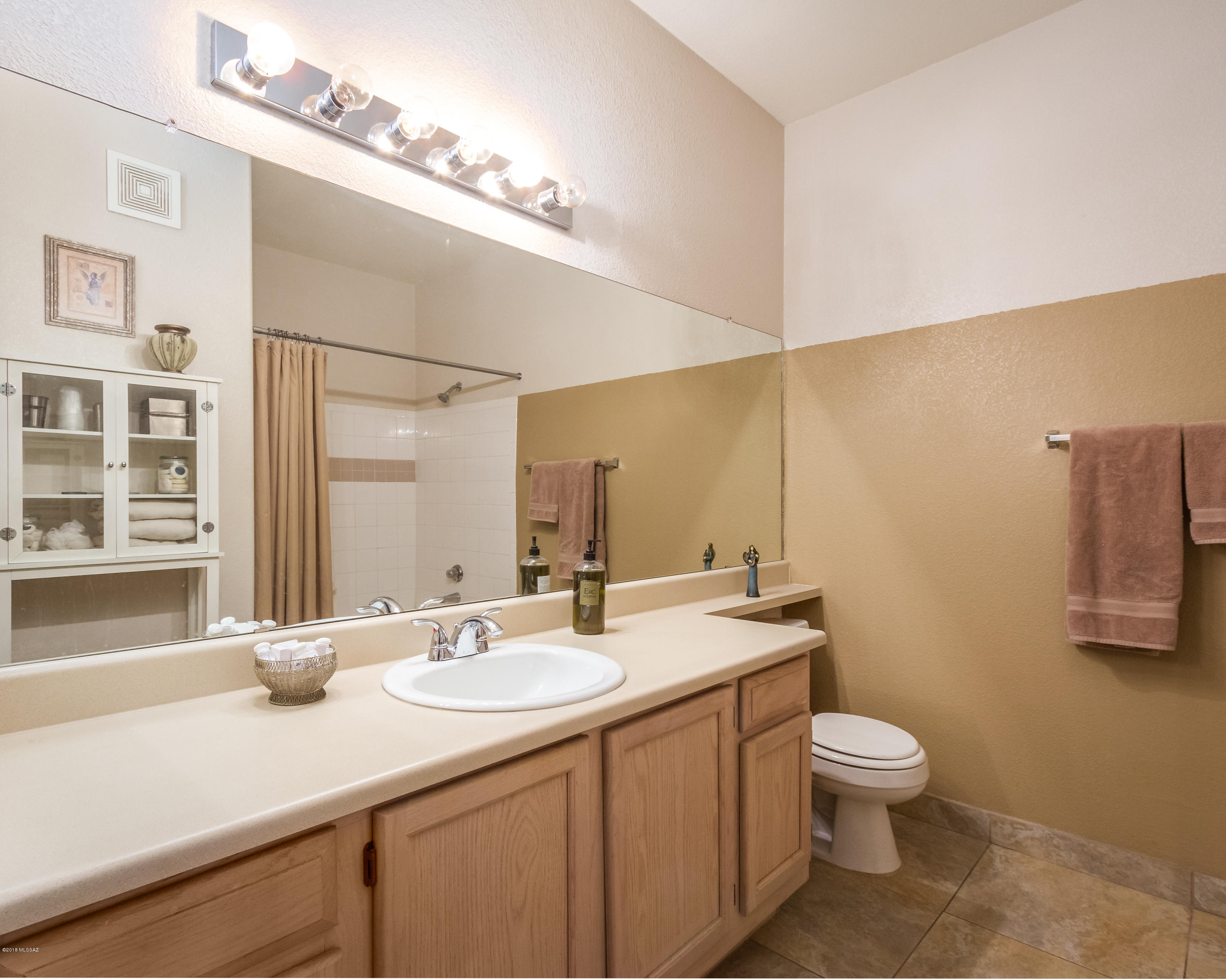 Pinnacle Canyon Condominium - Residential