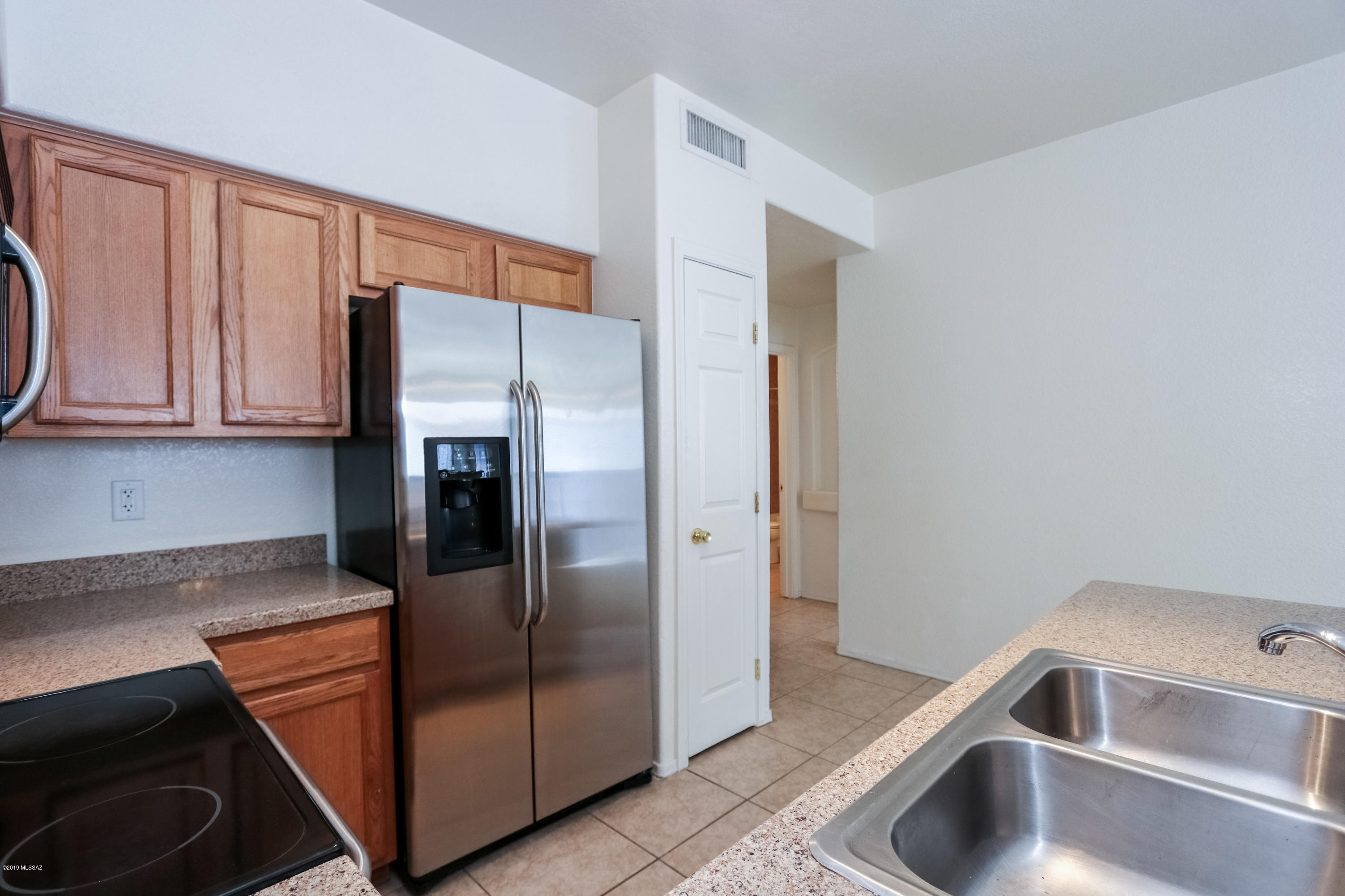 Mountain View Condos. (1-76) - Residential Lease
