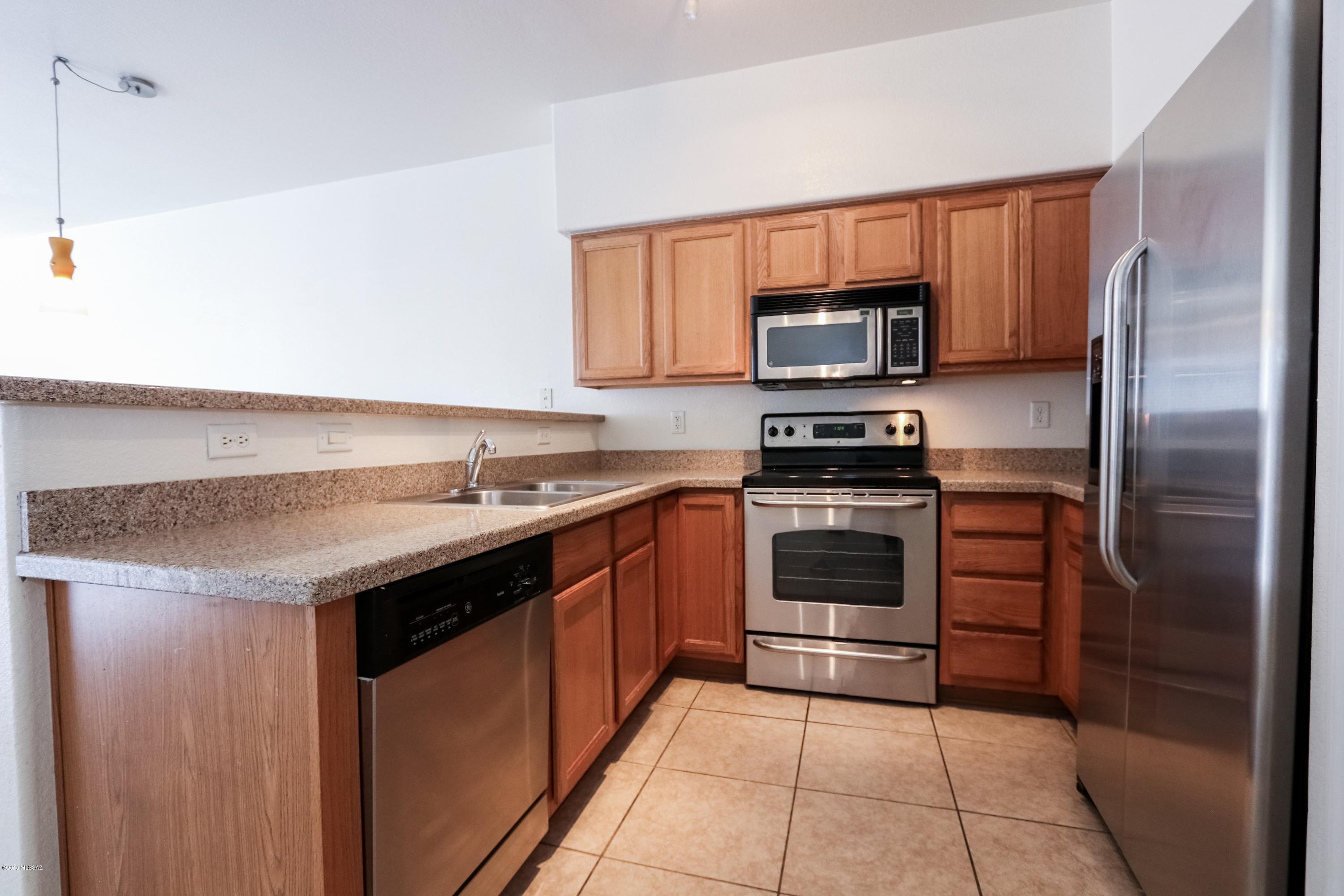 Mountain View Condos. (1-76) - Residential Lease