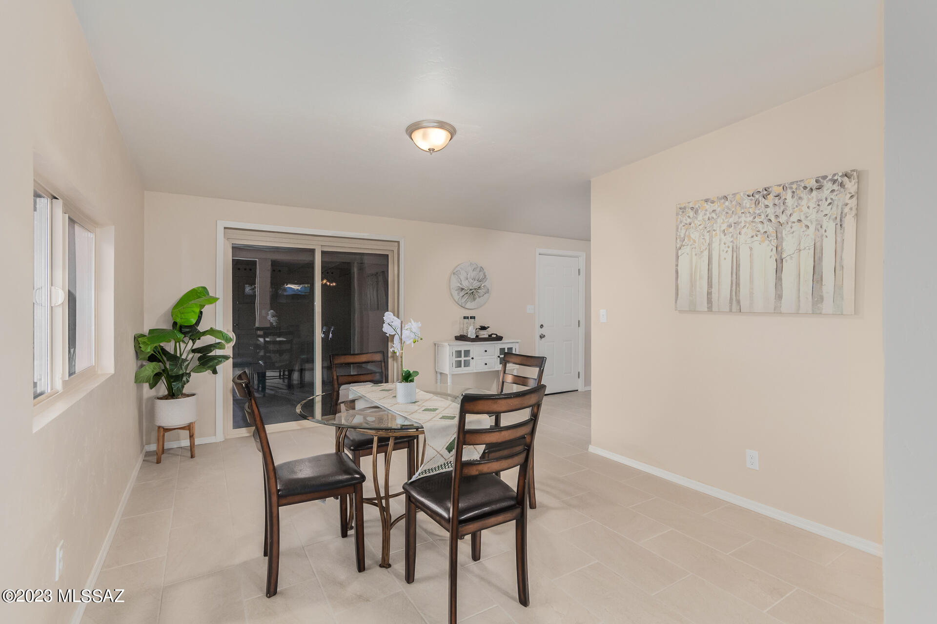 Tierra Del Sol (1-2) - Residential Lease