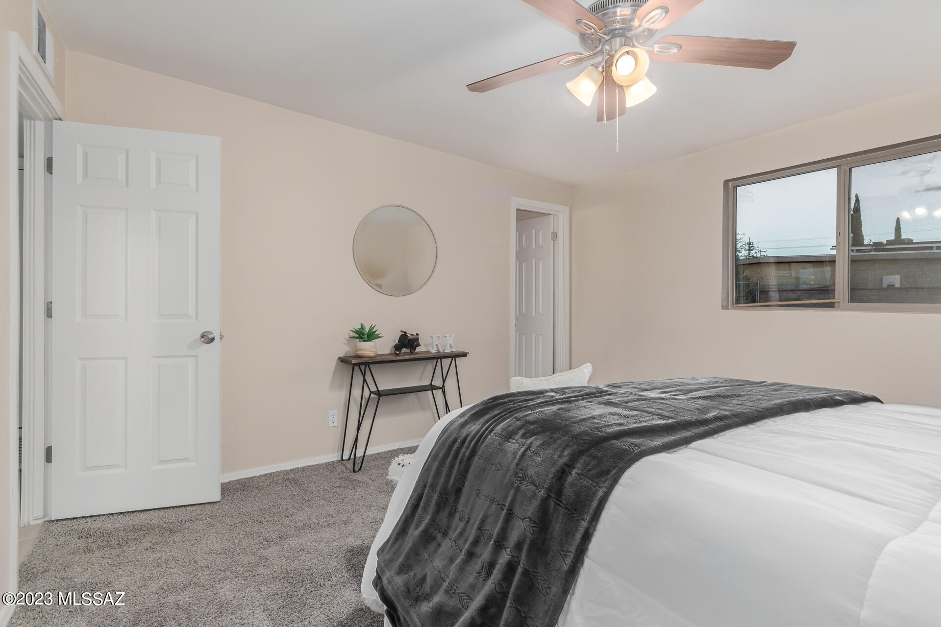 Tierra Del Sol (1-2) - Residential Lease