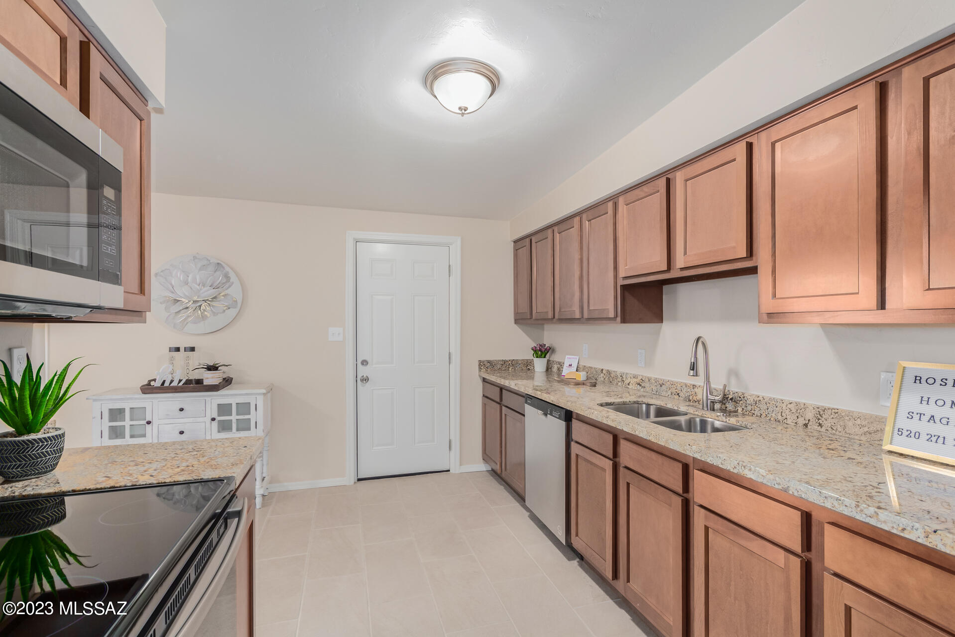 Tierra Del Sol (1-2) - Residential Lease