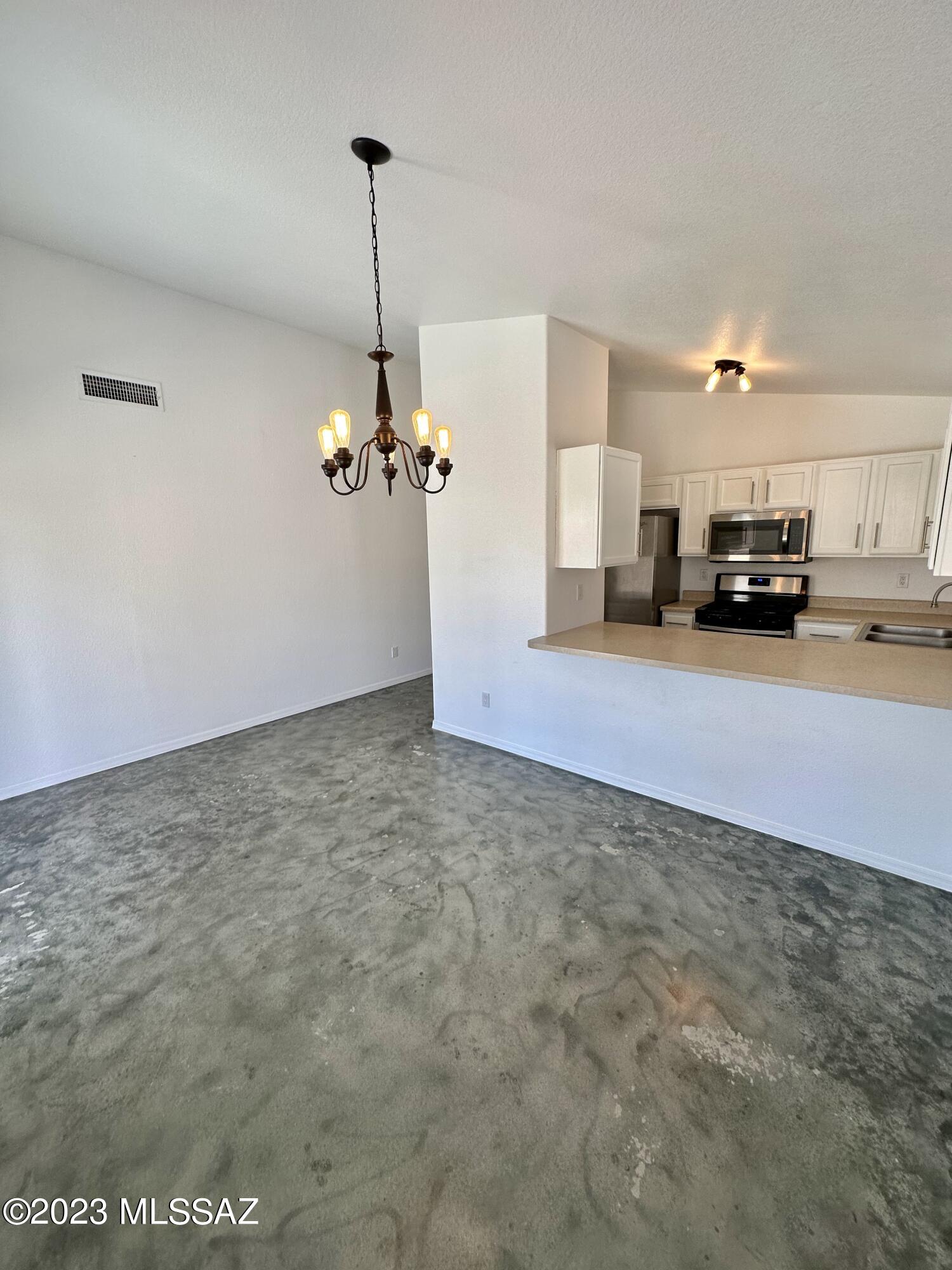 Silver Creek (1-288) - Residential Lease