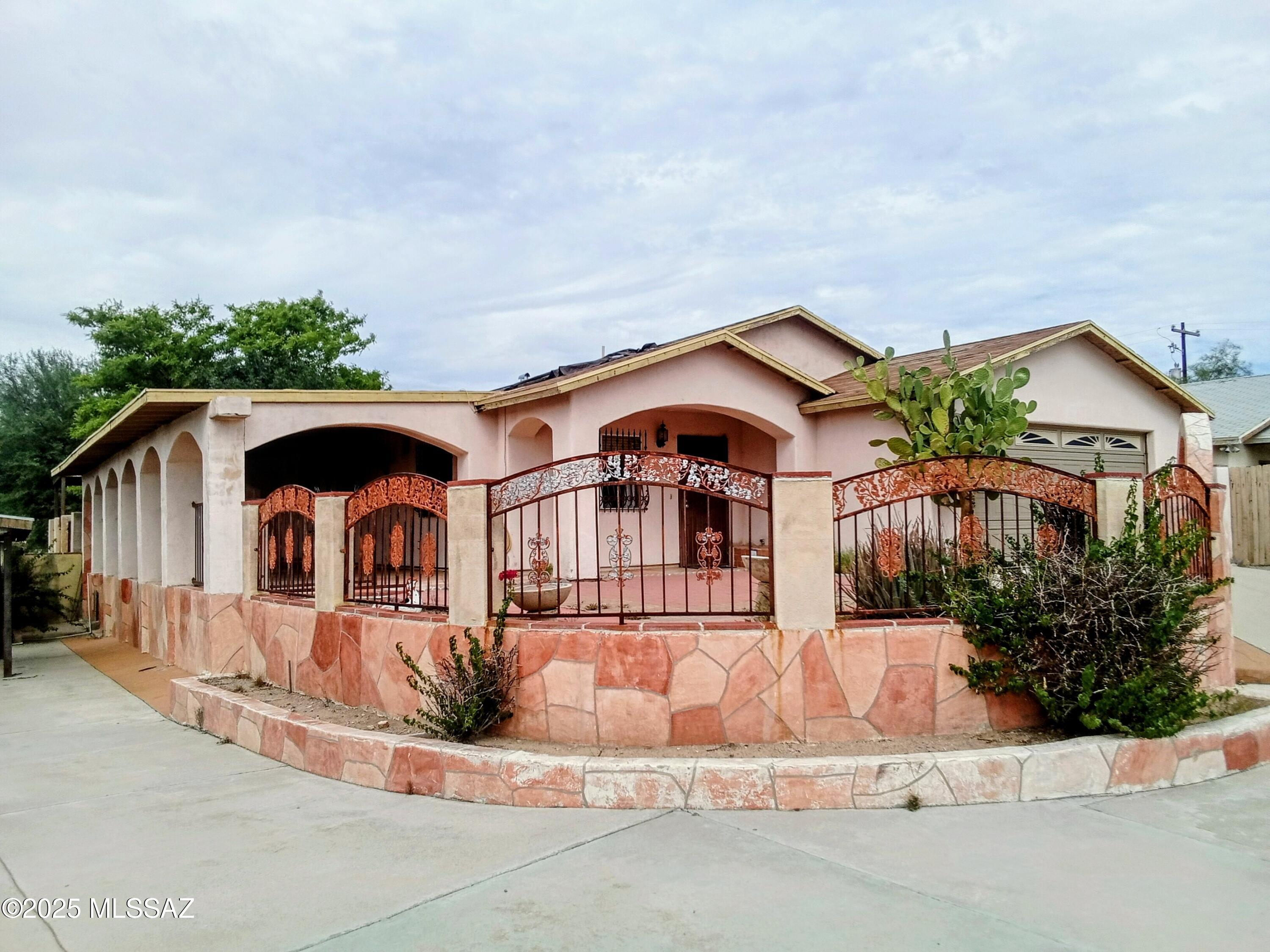 This property has a load of potential for your investors or growing family. Situated on a hill with almost 360 degree view. Could be a potential AirBnB property.  Owner is selling ''As-Is'' with no warranties expressed or implied. Estate Sale - Owner states that they installed a $25K Solar Electric System and they are transferring to Buyers Gratis. Range Listing - Range Listing -Seller will consider all offers within the range of $265K-$275K