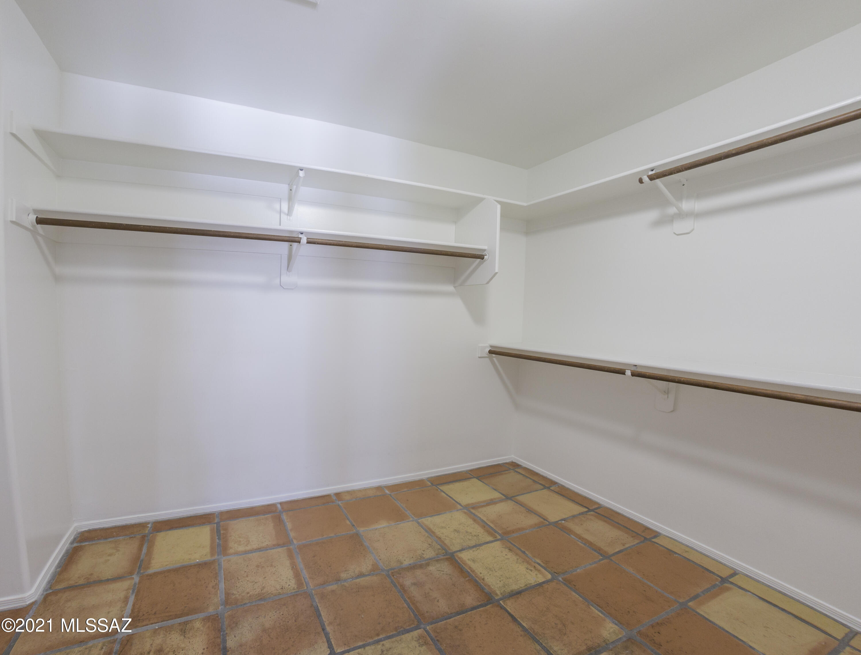 Esperero Vista (1-36) - Residential