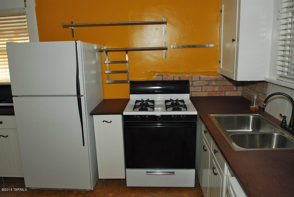 Unsubdivided - Residential Lease