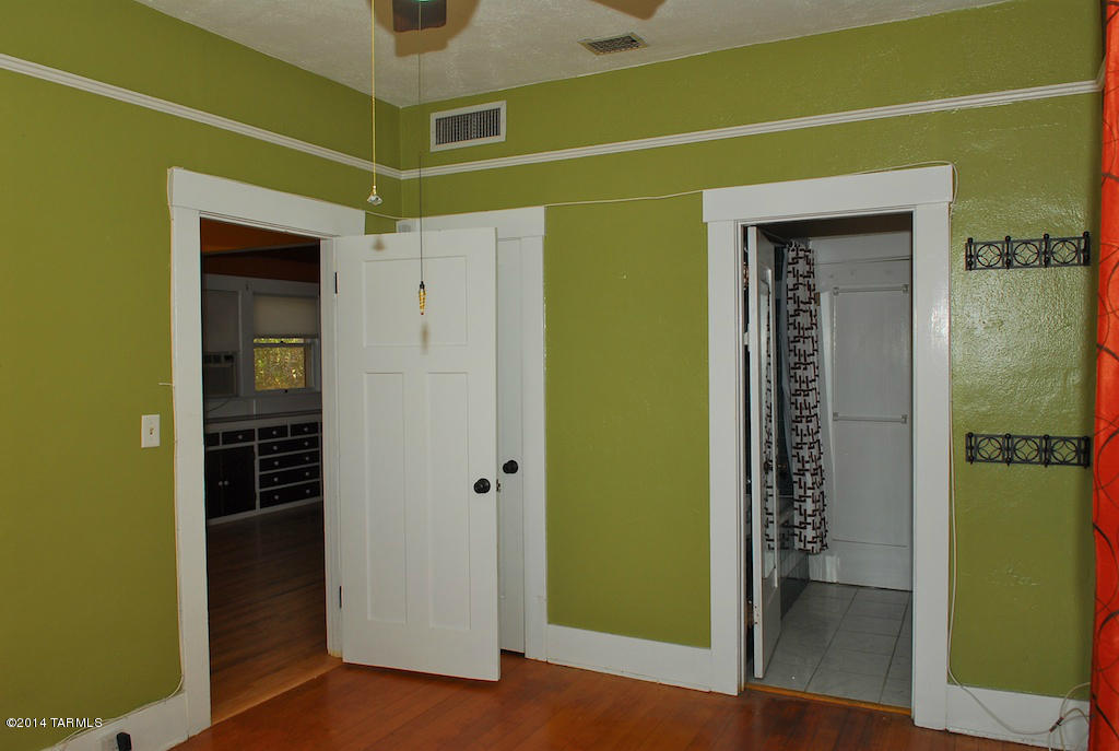 Unsubdivided - Residential Lease