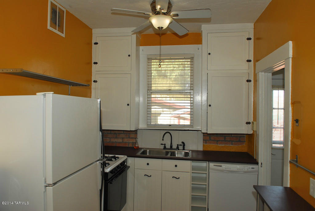 Unsubdivided - Residential Lease