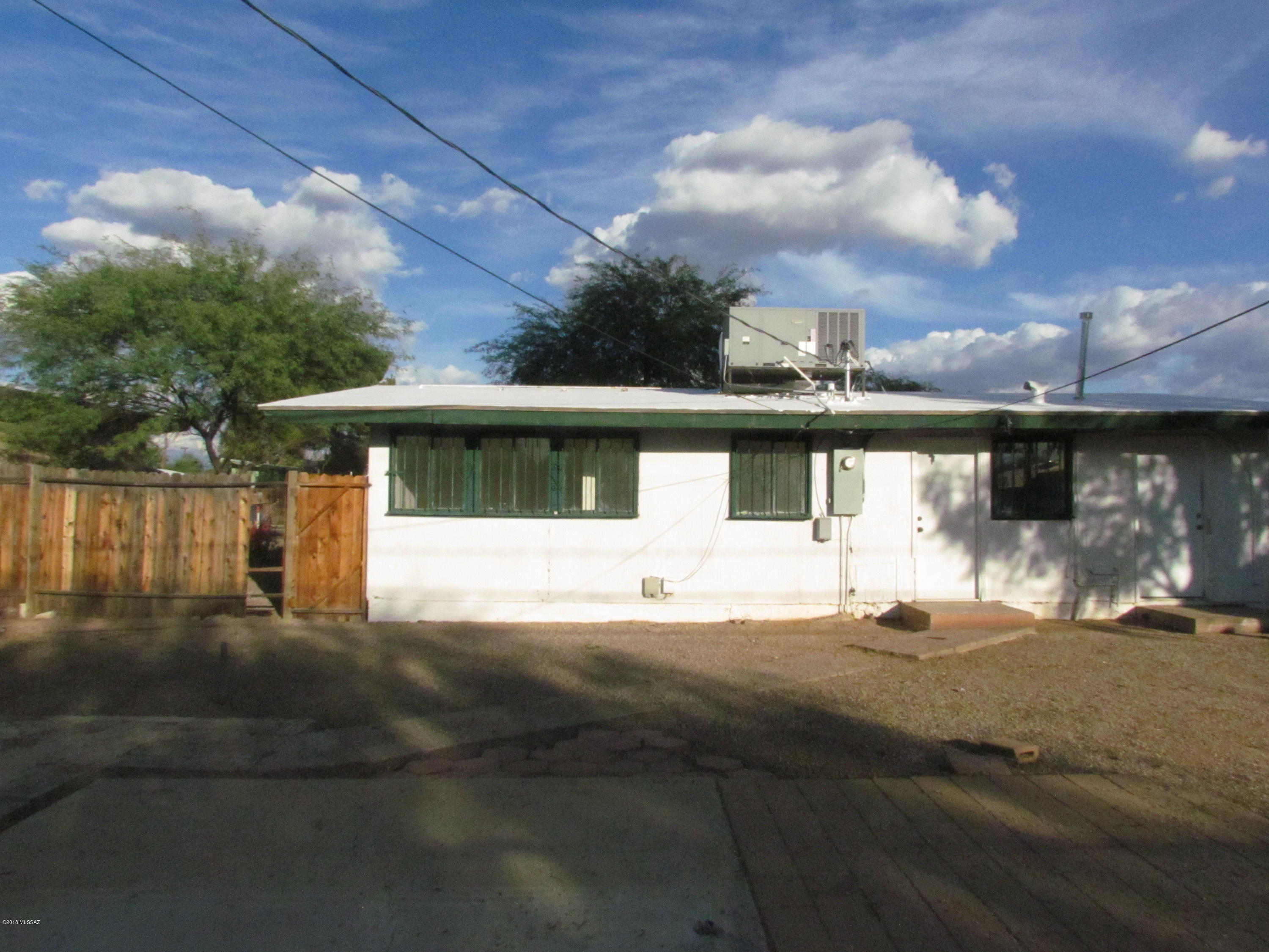 Pueblo Gardens - Residential