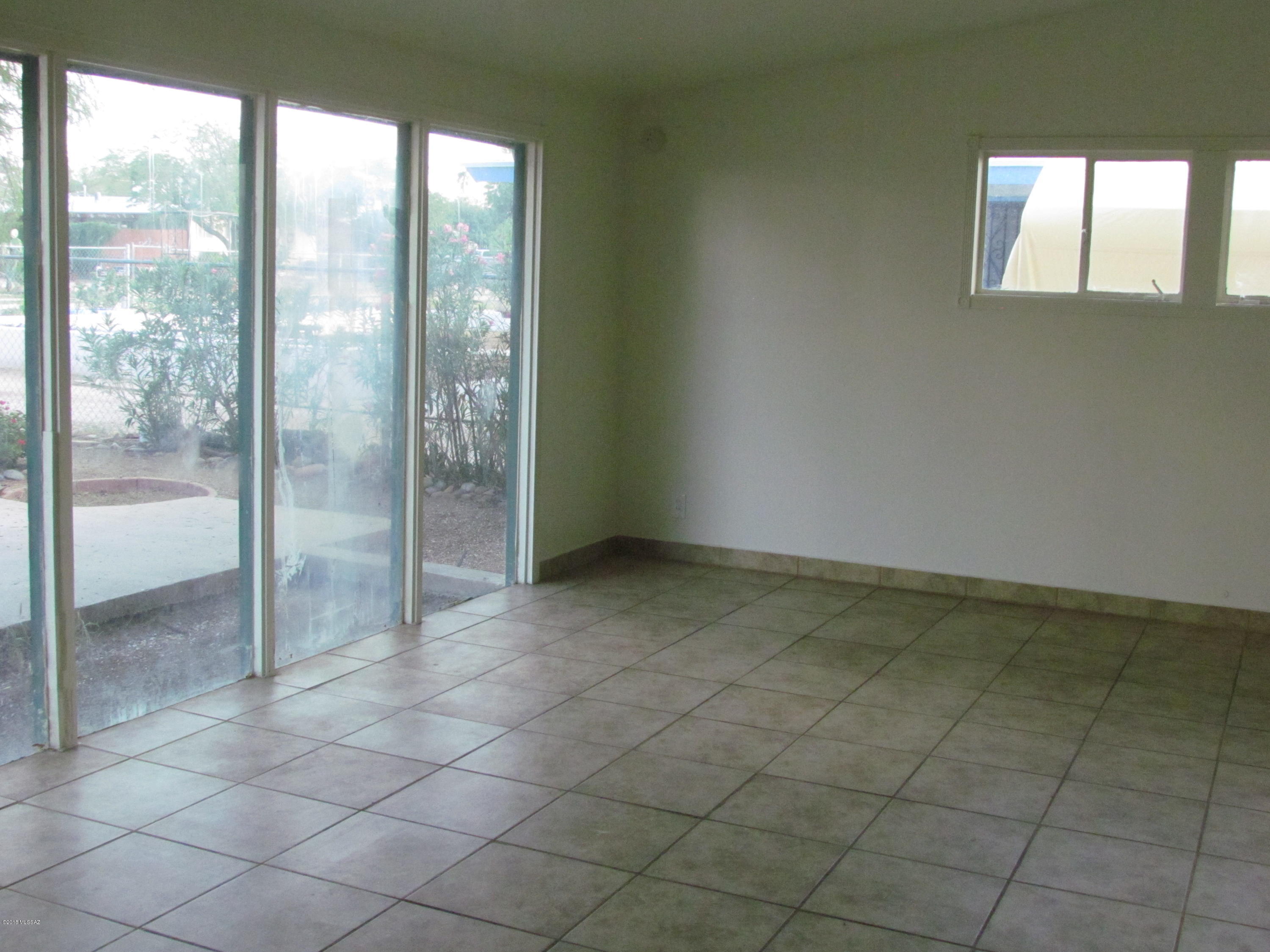 Pueblo Gardens - Residential