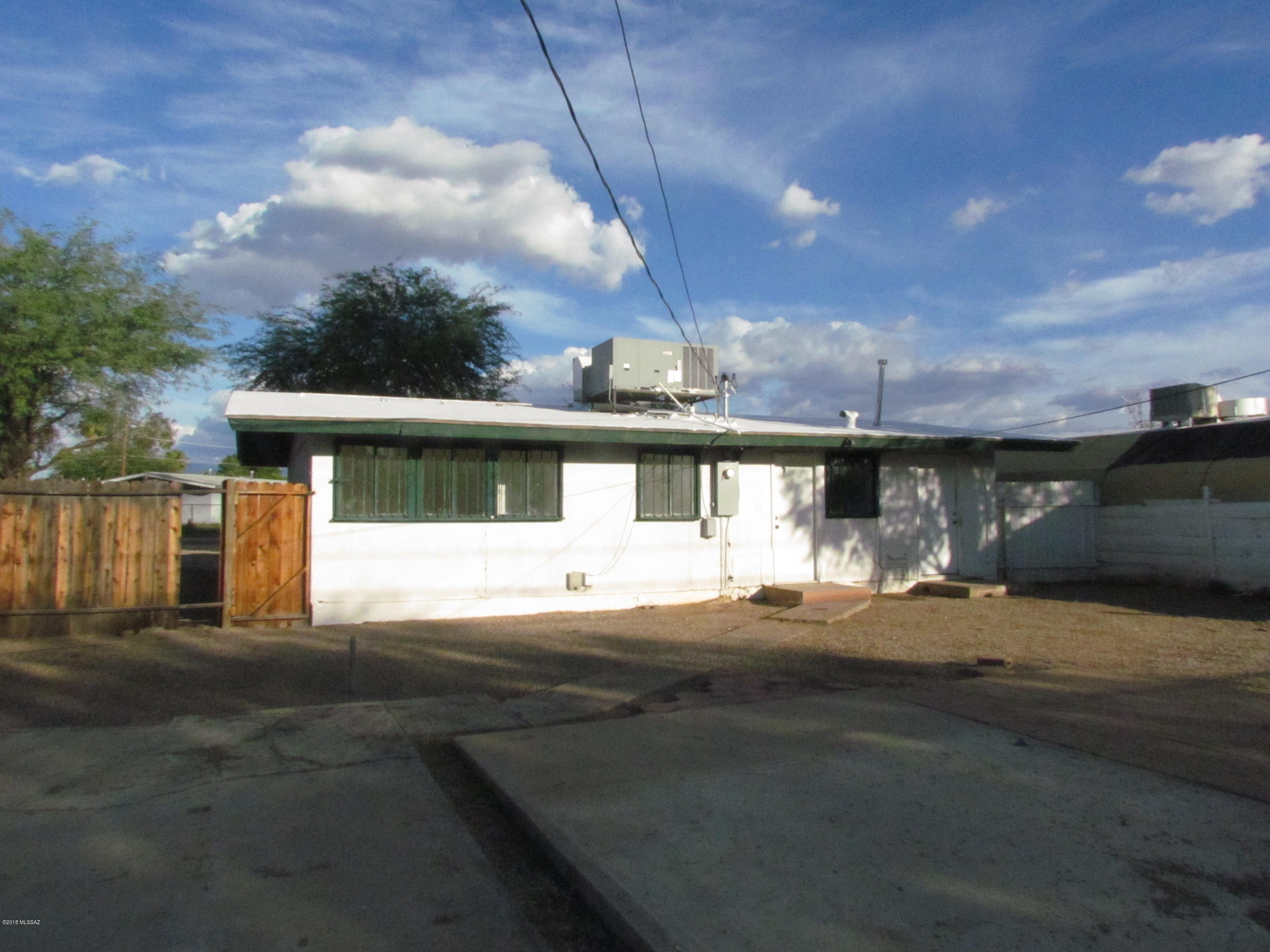 Pueblo Gardens - Residential