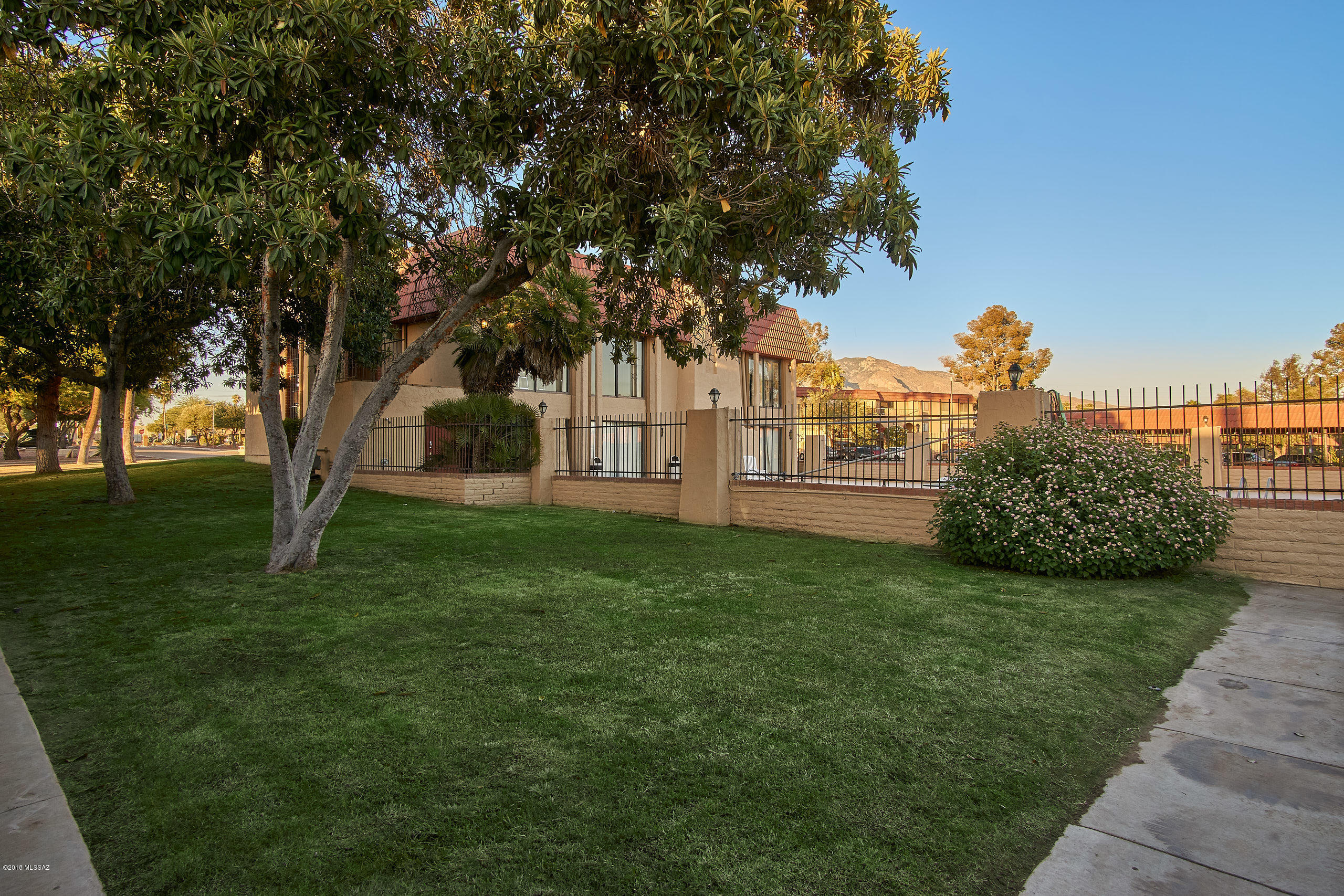 Barcelona Manor Condominiums - Residential